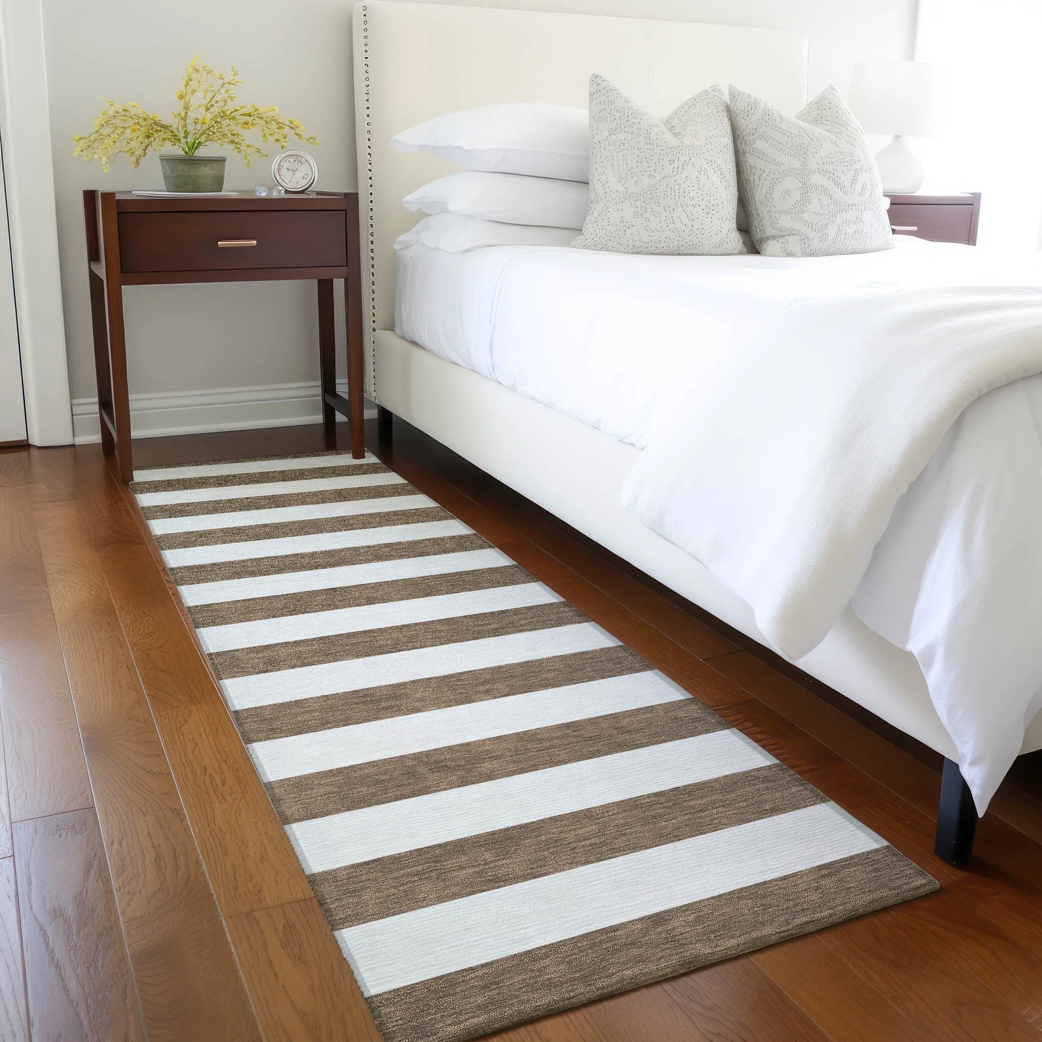 Machine Washable Indoor/ Outdoor Cabana Stripe Chantille Rug