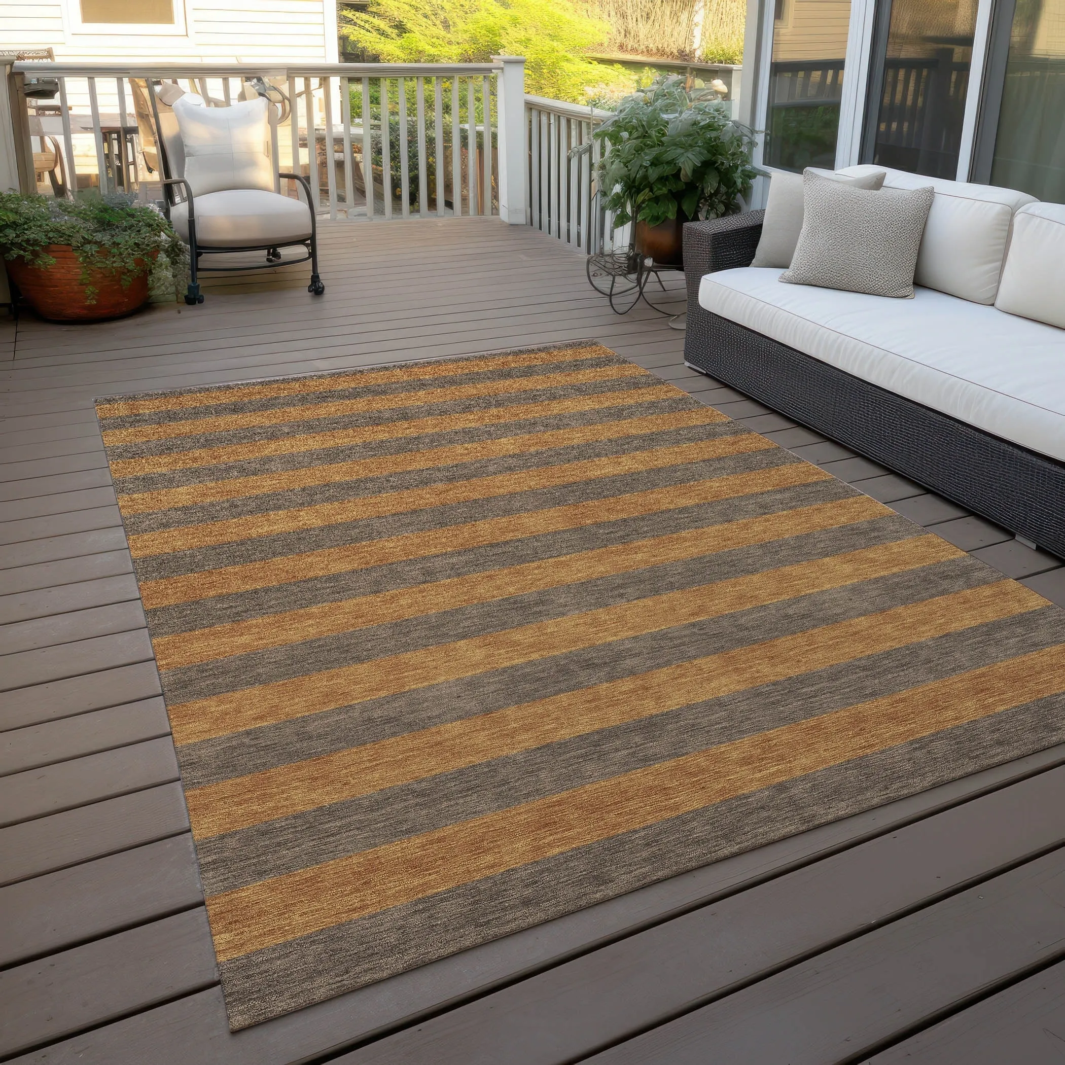 Machine Washable Indoor/ Outdoor Cabana Stripe Chantille Rug