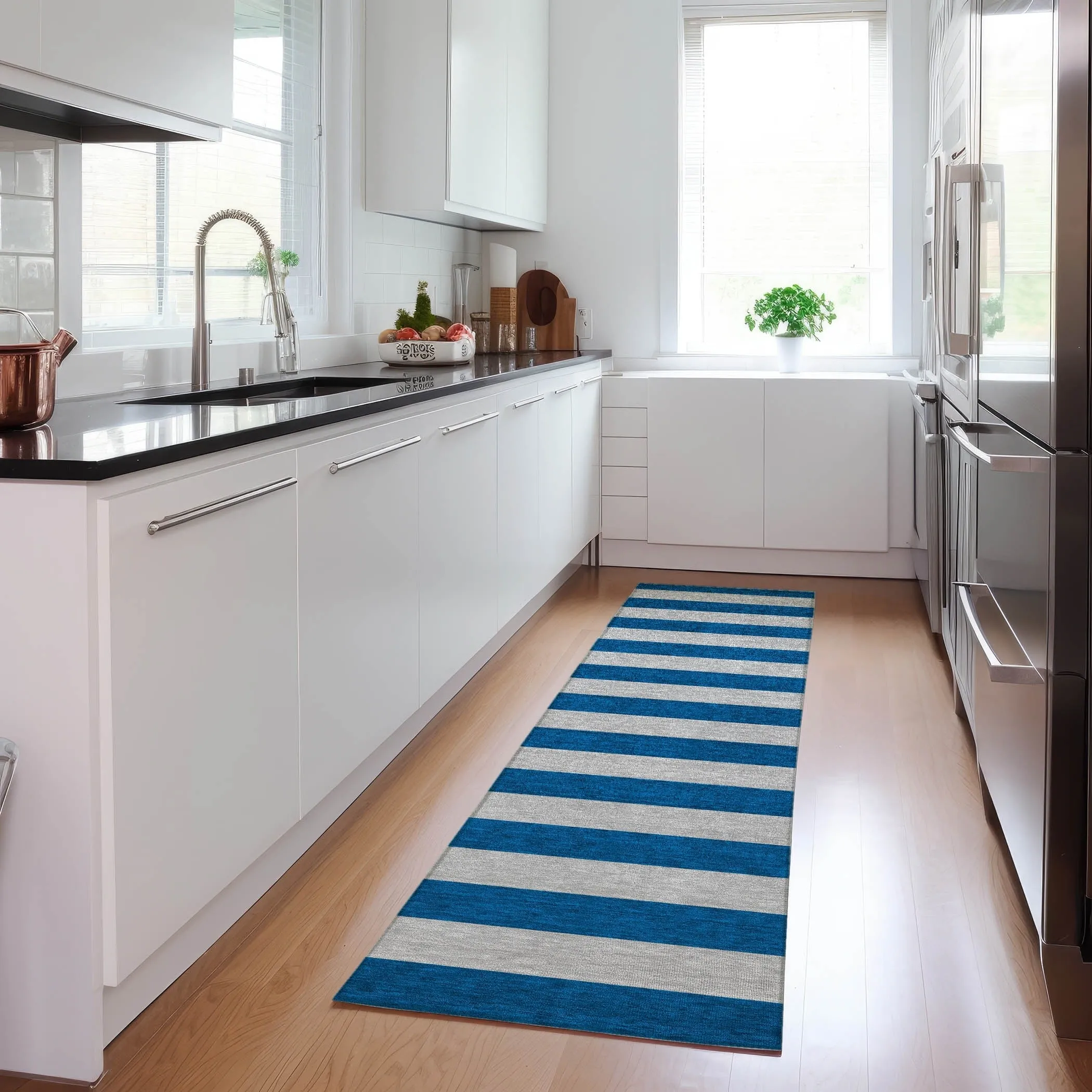 Machine Washable Indoor/ Outdoor Cabana Stripe Chantille Rug