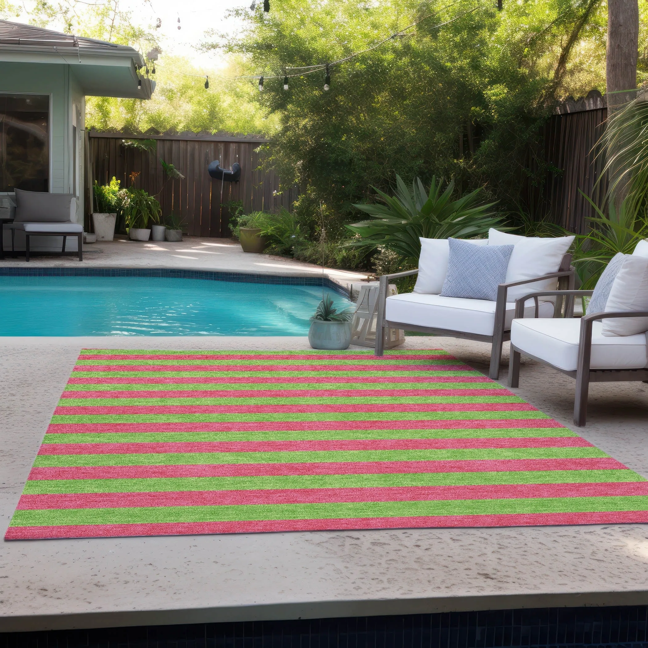 Machine Washable Indoor/ Outdoor Cabana Stripe Chantille Rug