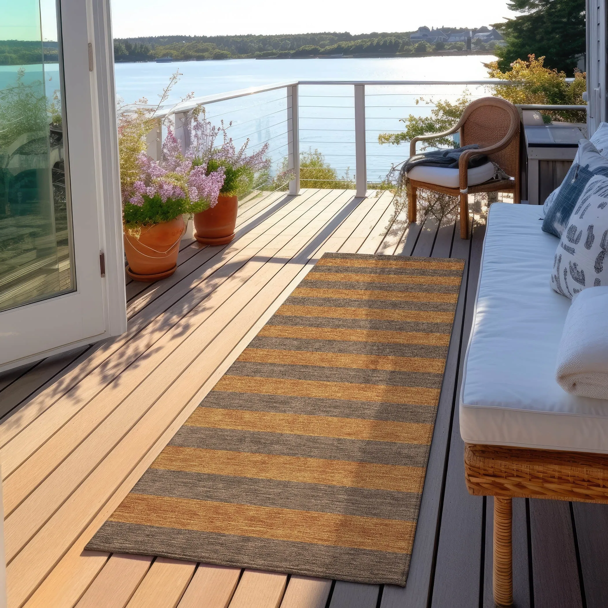 Machine Washable Indoor/ Outdoor Cabana Stripe Chantille Rug