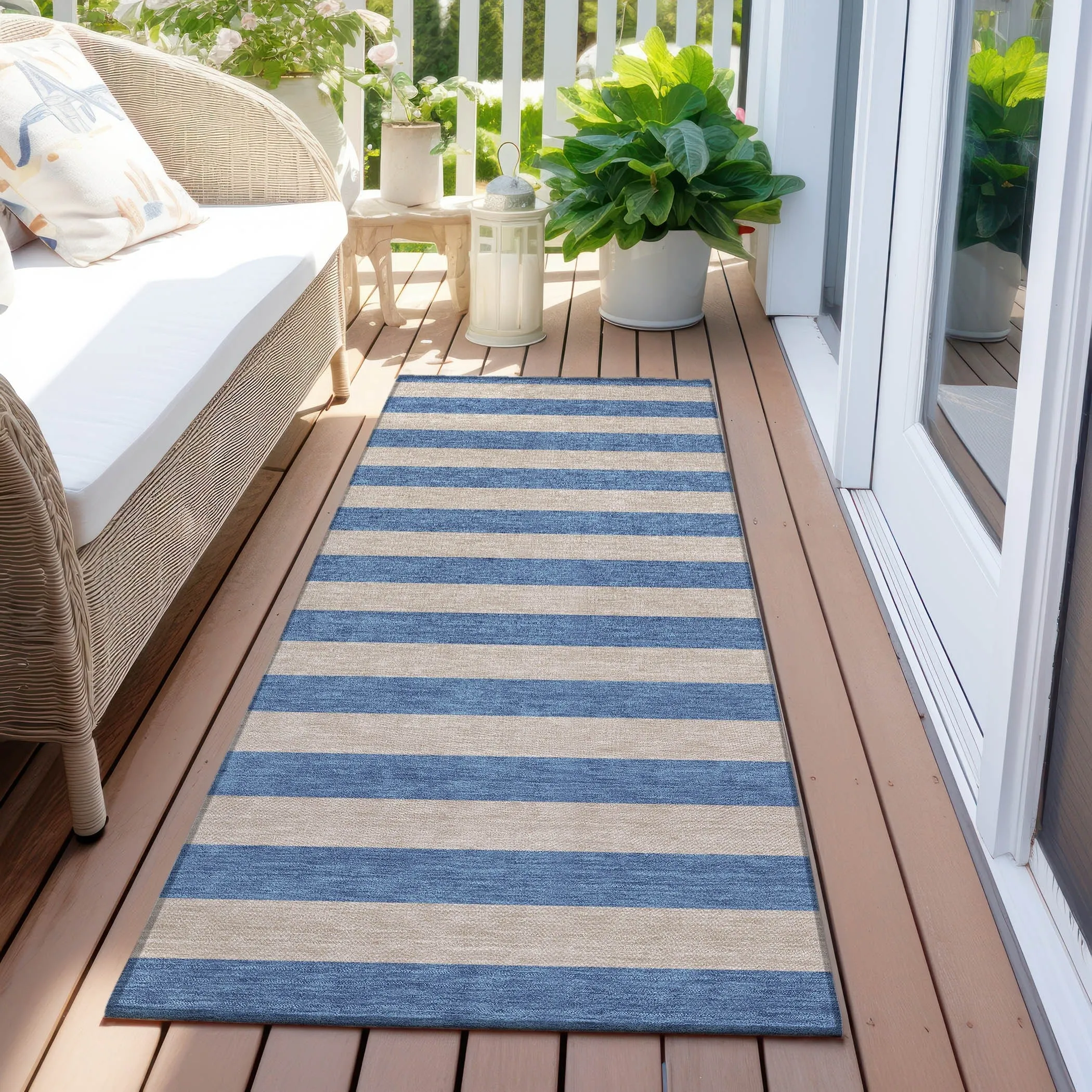 Machine Washable Indoor/ Outdoor Cabana Stripe Chantille Rug