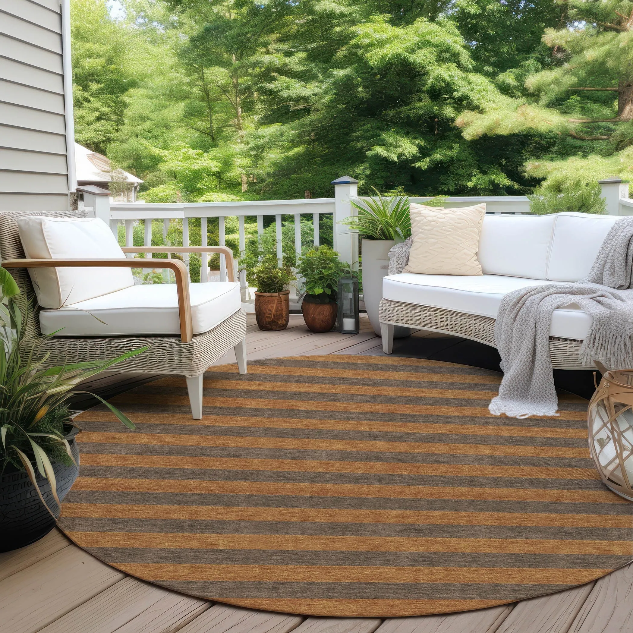 Machine Washable Indoor/ Outdoor Cabana Stripe Chantille Rug