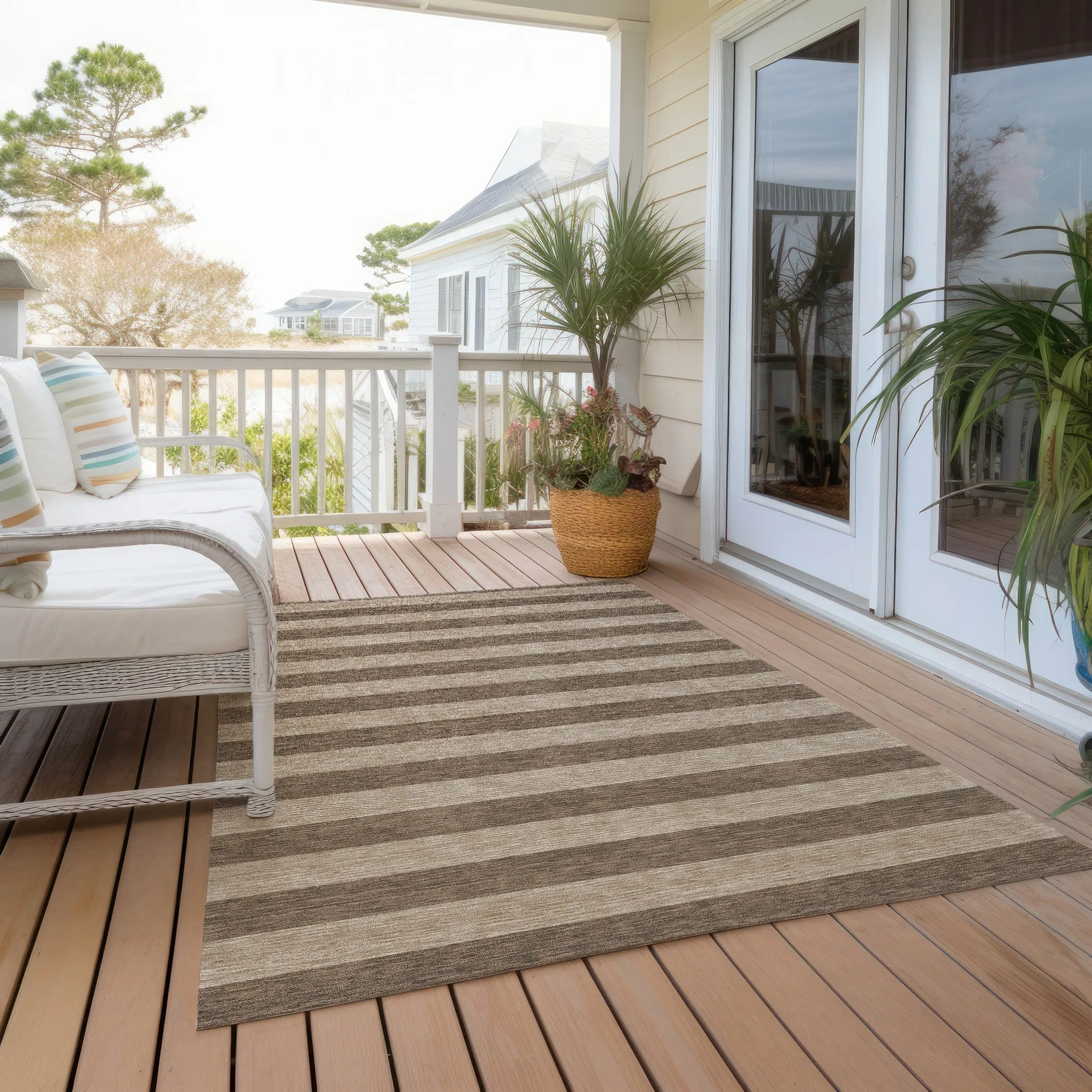 Machine Washable Indoor/ Outdoor Cabana Stripe Chantille Rug