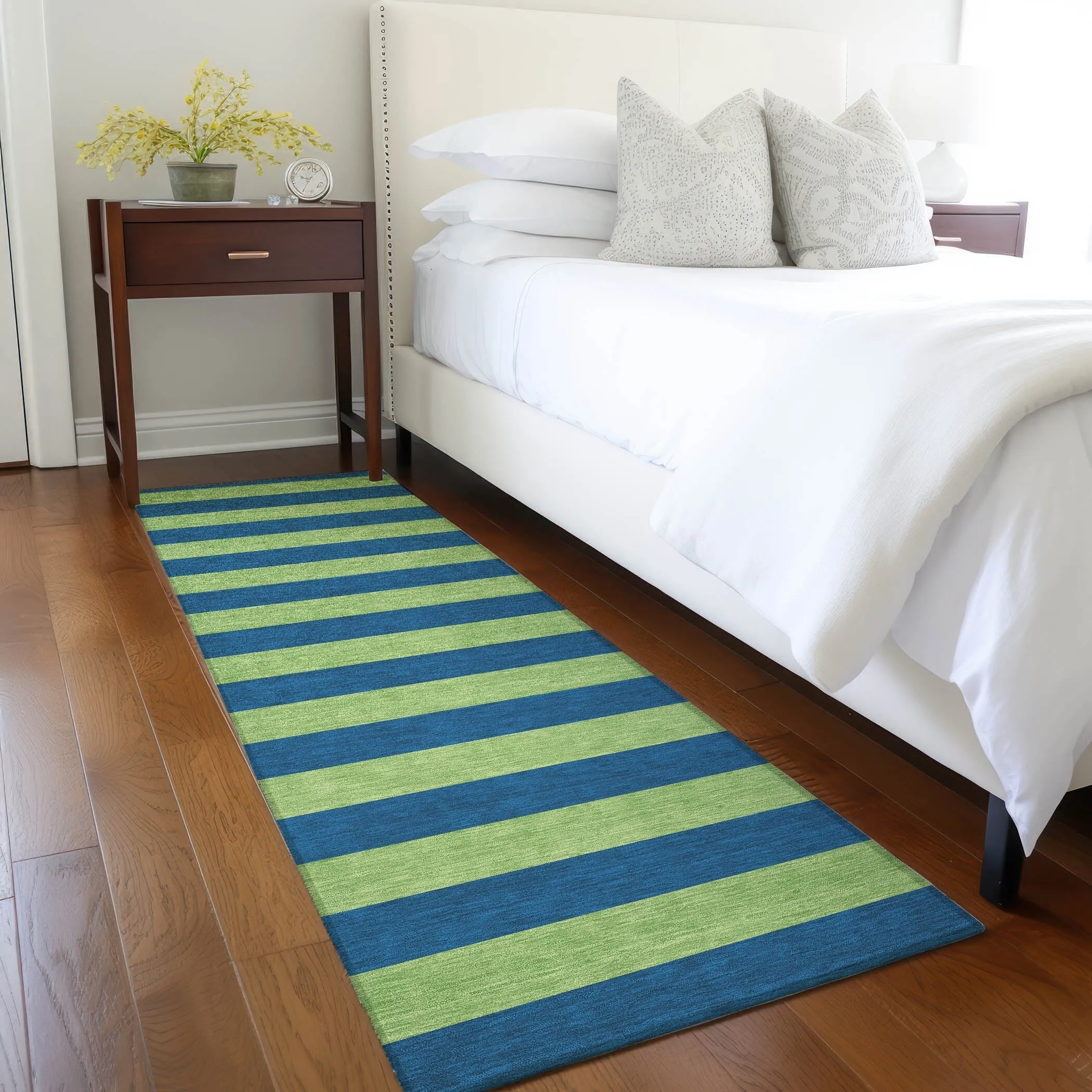 Machine Washable Indoor/ Outdoor Cabana Stripe Chantille Rug