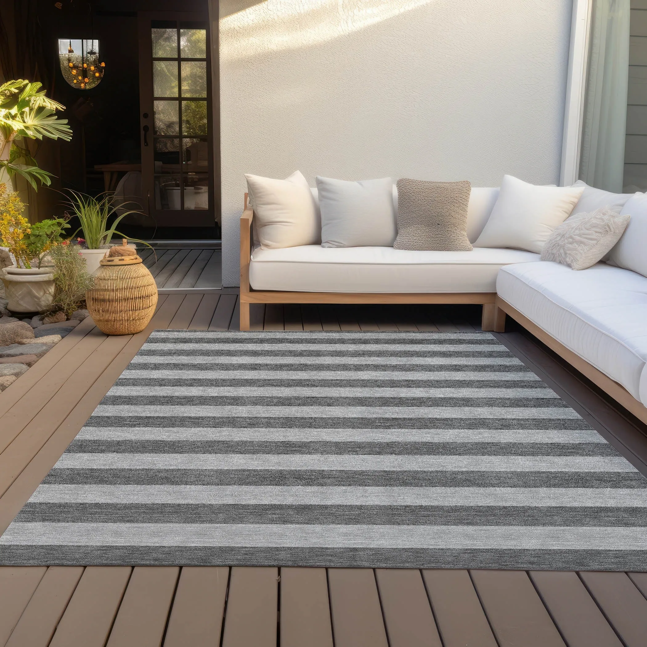 Machine Washable Indoor/ Outdoor Cabana Stripe Chantille Rug