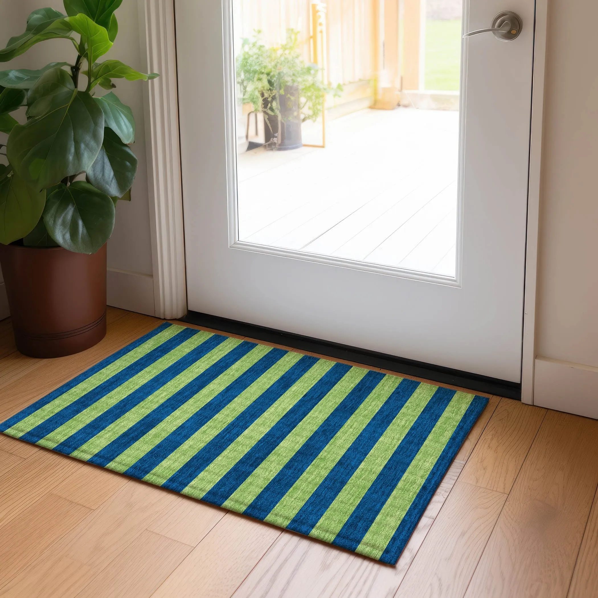 Machine Washable Indoor/ Outdoor Cabana Stripe Chantille Rug