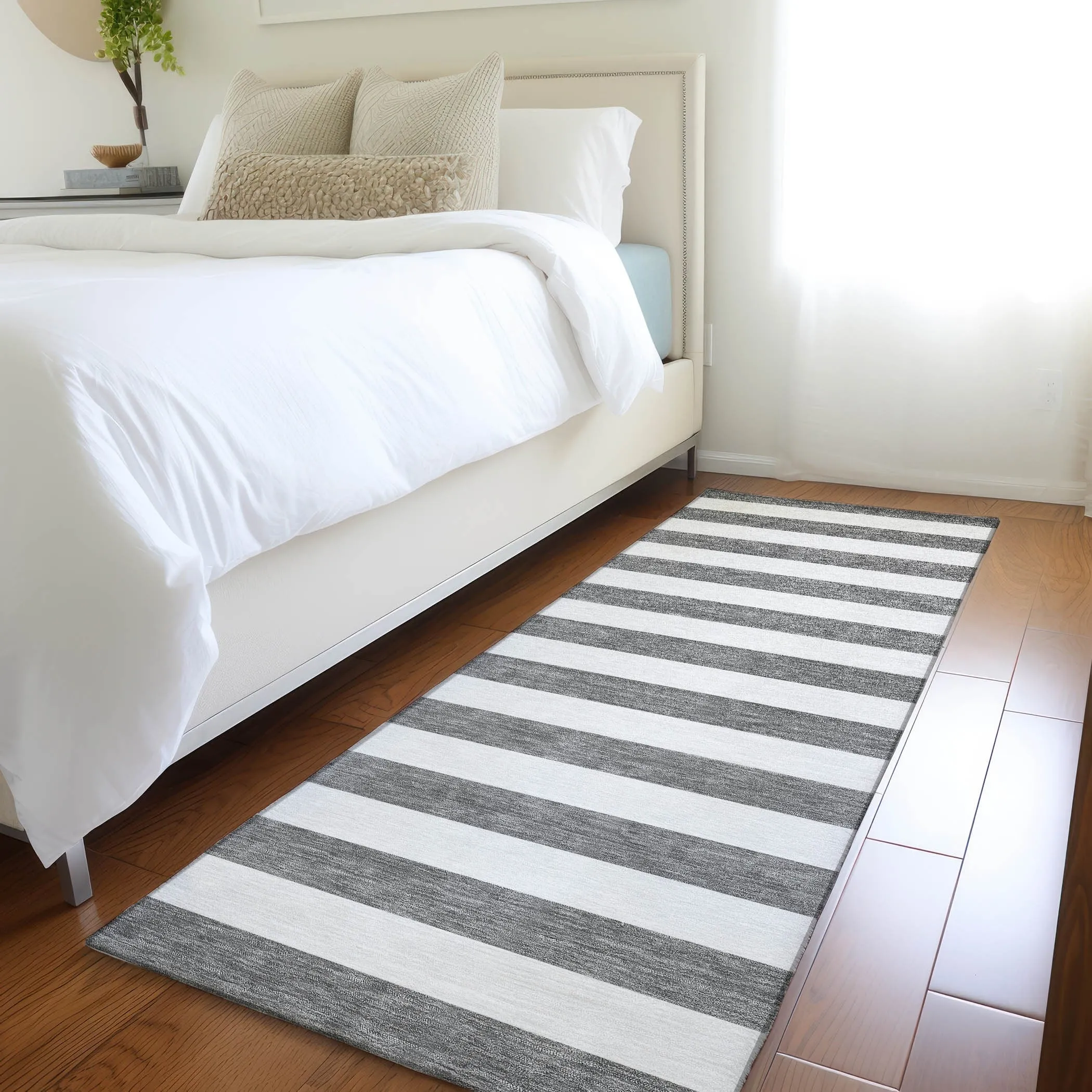 Machine Washable Indoor/ Outdoor Cabana Stripe Chantille Rug