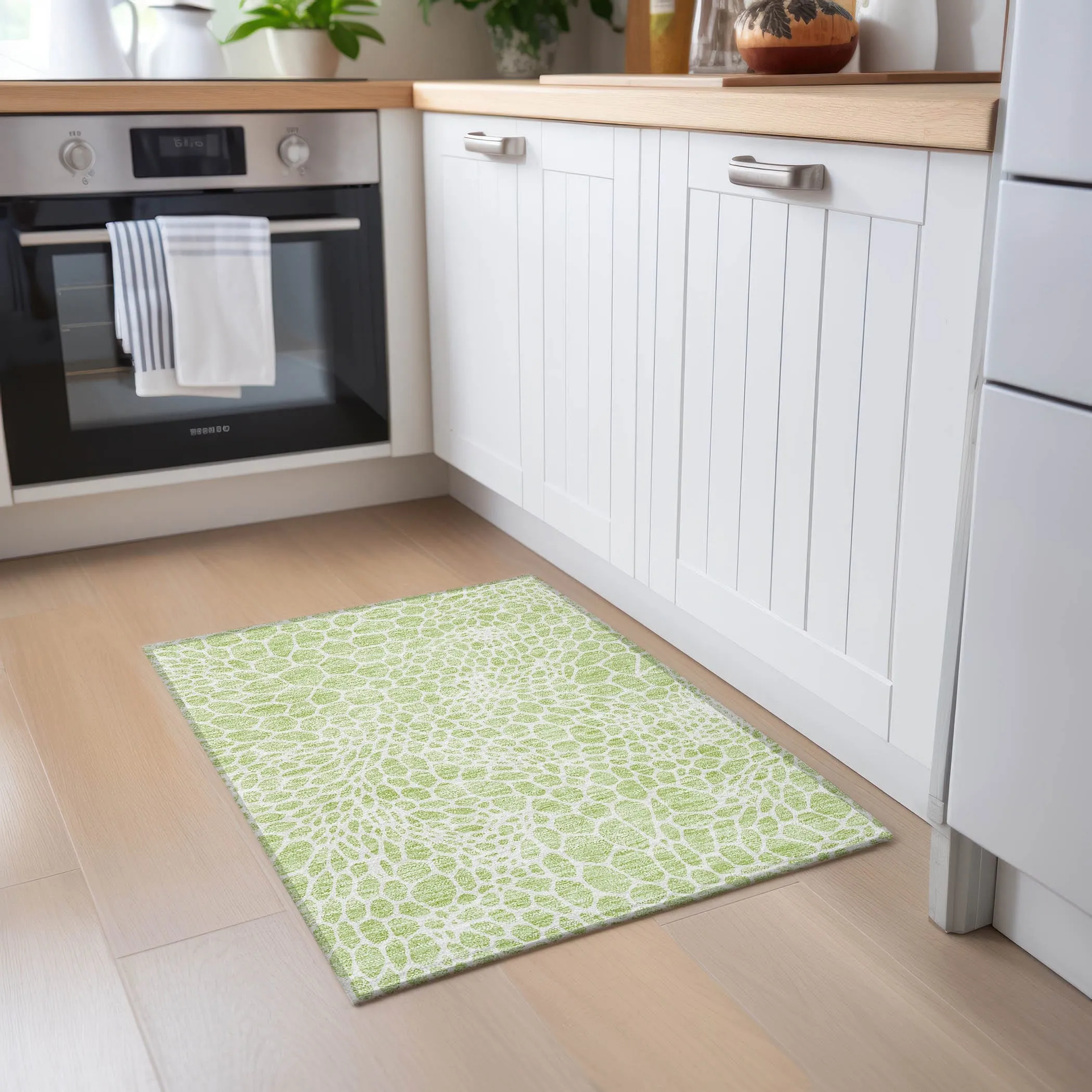 Machine Washable Indoor/ Outdoor Chantille Animal Print Rug