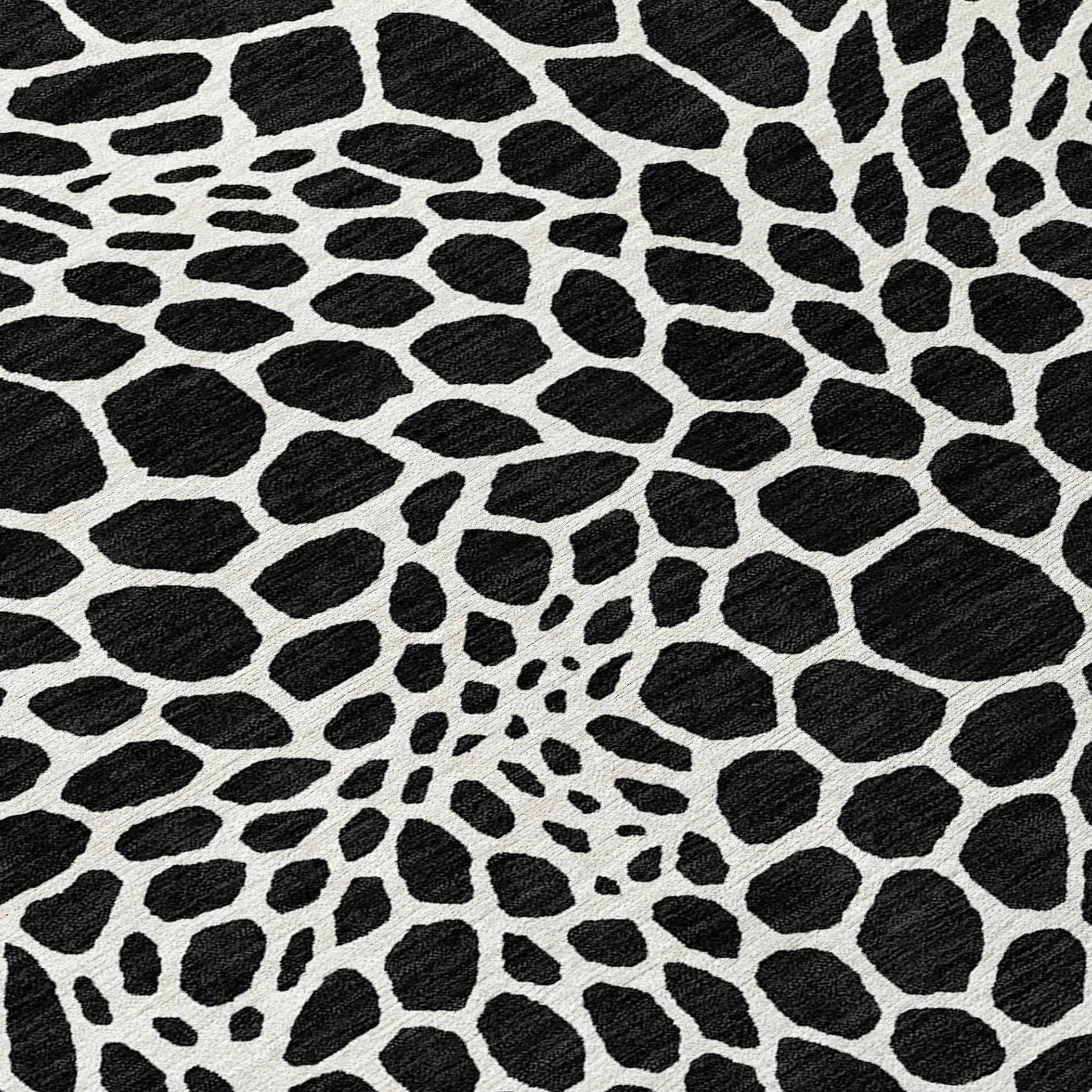 Machine Washable Indoor/ Outdoor Chantille Animal Print Rug