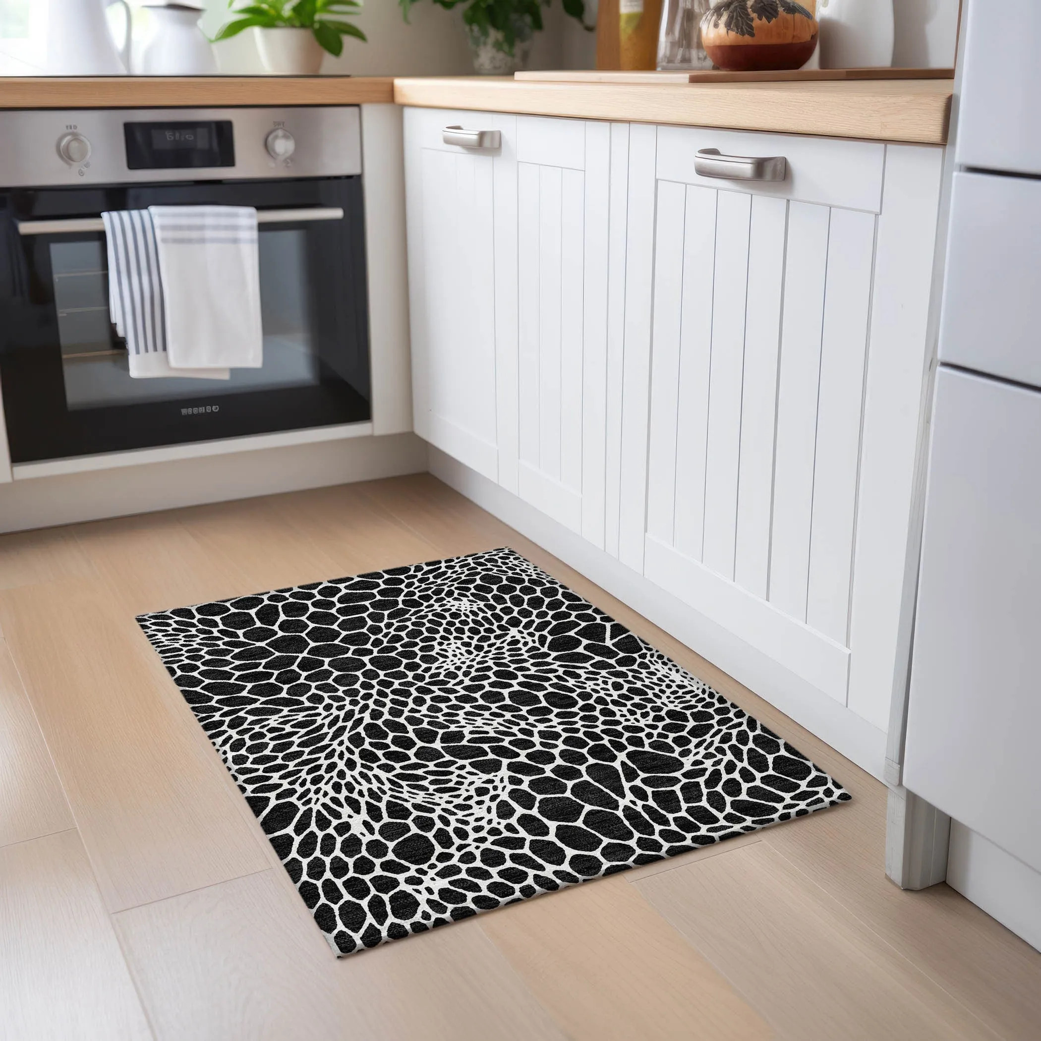 Machine Washable Indoor/ Outdoor Chantille Animal Print Rug