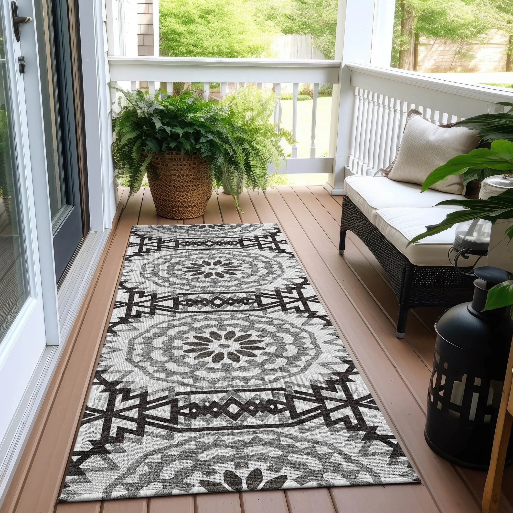 Machine Washable Indoor/ Outdoor Chantille Boho Global Rug