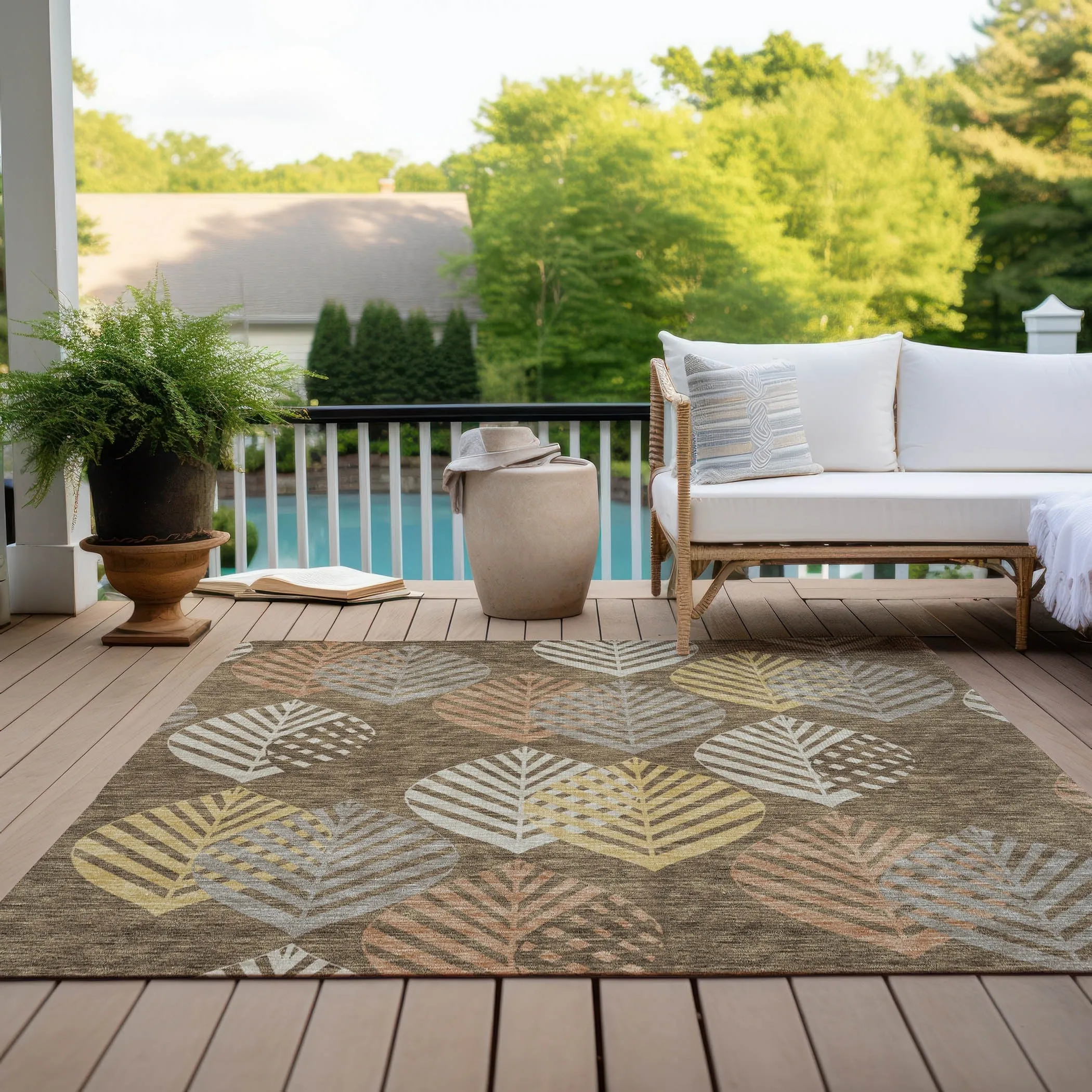 Machine Washable Indoor/ Outdoor Chantille Casual Palm Rug