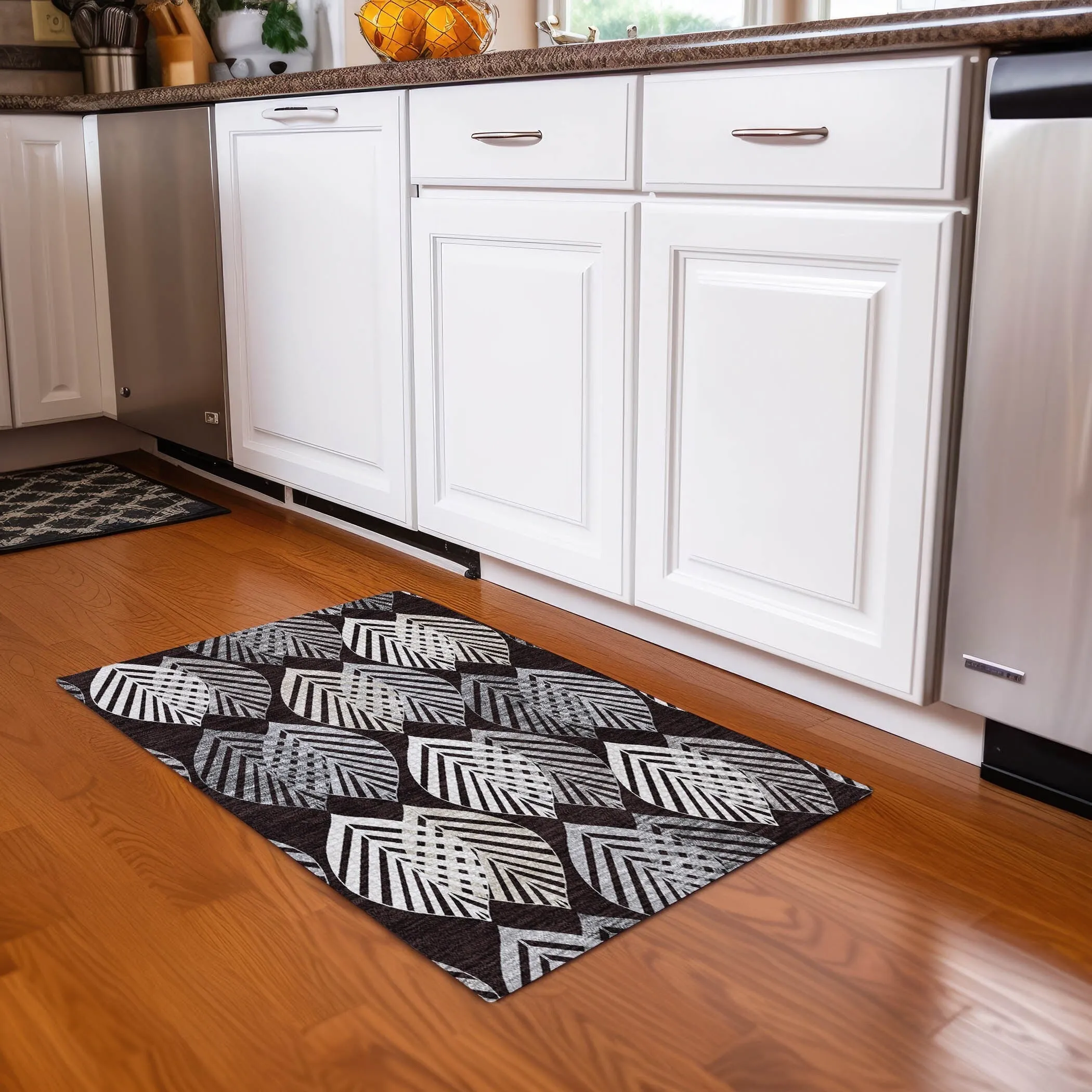 Machine Washable Indoor/ Outdoor Chantille Casual Palm Rug