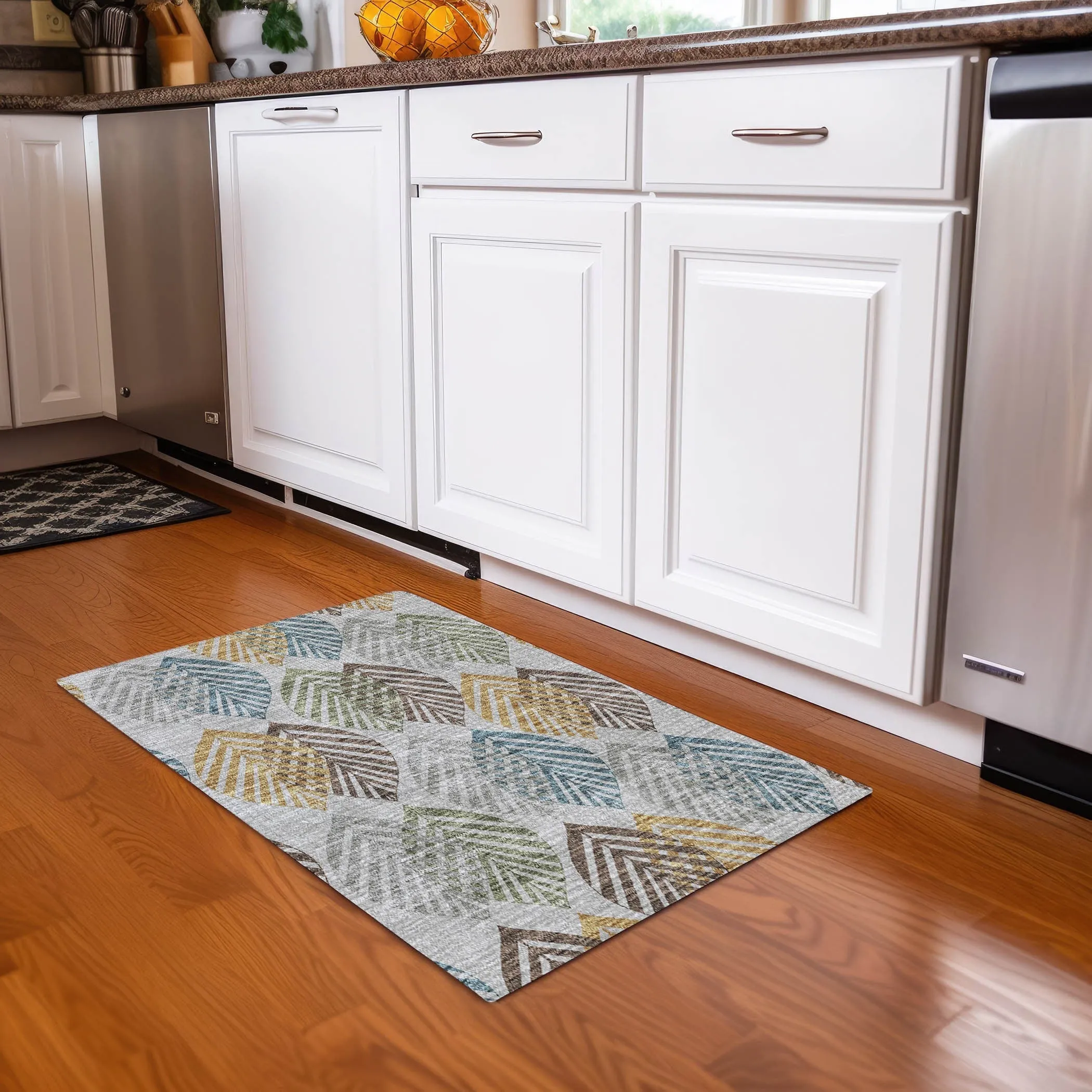 Machine Washable Indoor/ Outdoor Chantille Casual Palm Rug