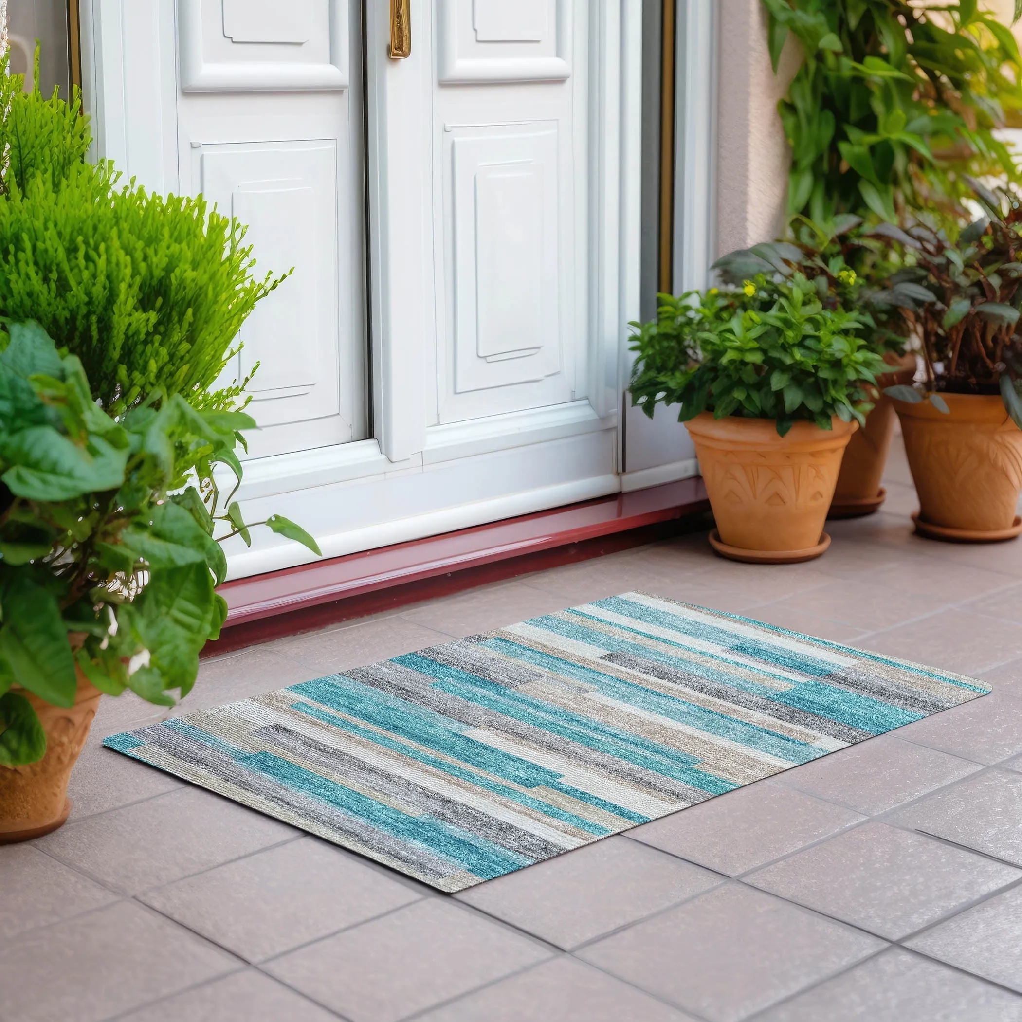 Machine Washable Indoor/ Outdoor Chantille Contempory Stripes Rug