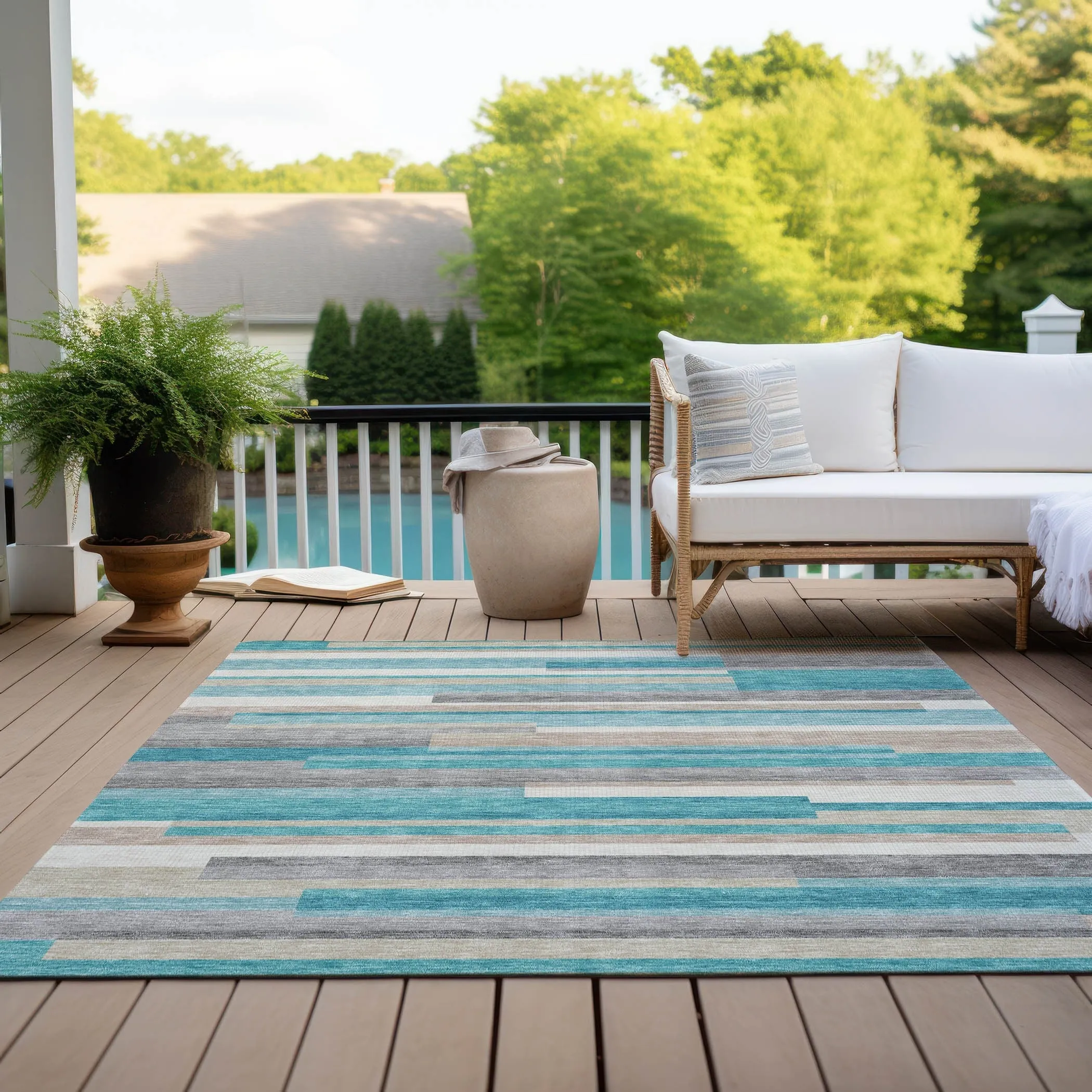 Machine Washable Indoor/ Outdoor Chantille Contempory Stripes Rug