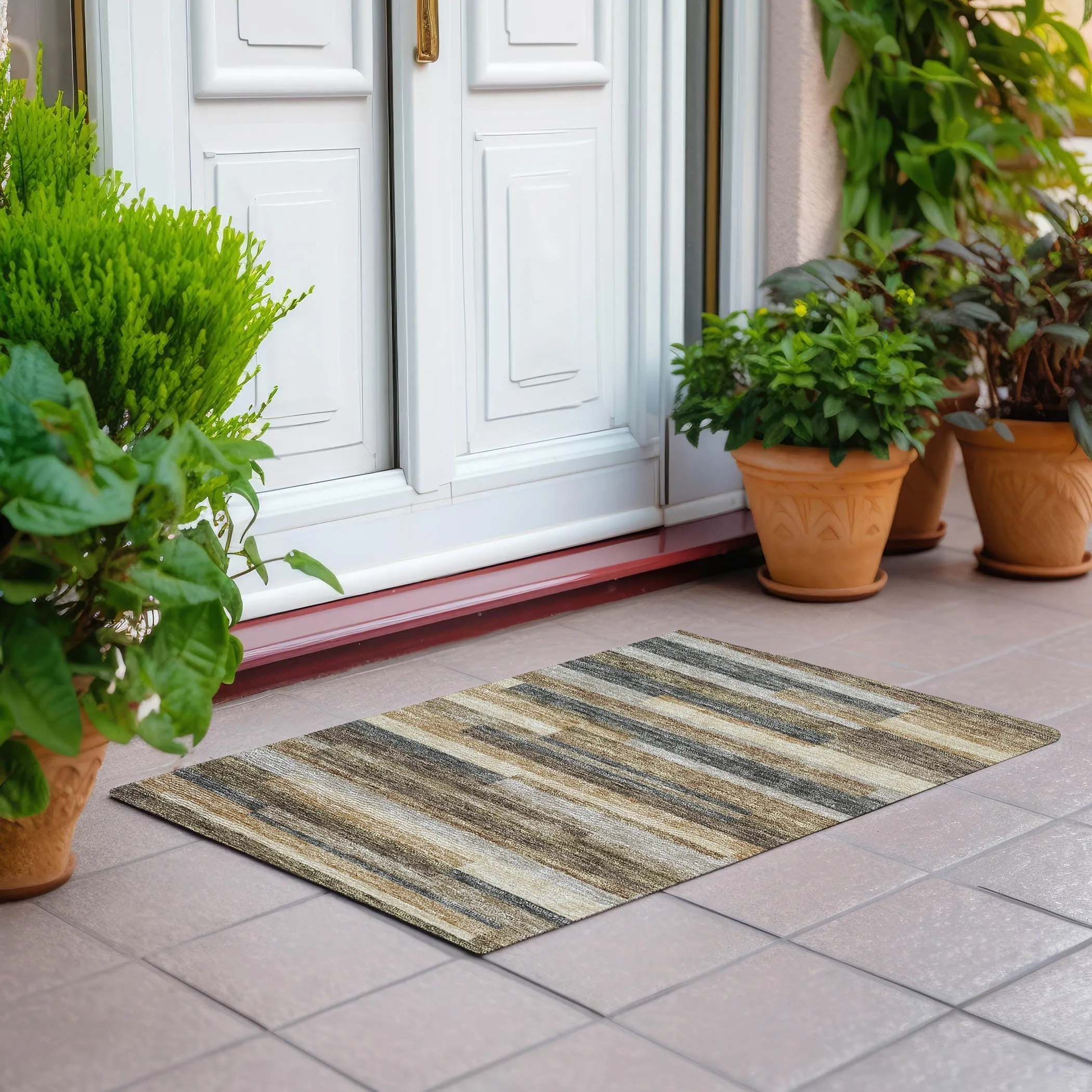 Machine Washable Indoor/ Outdoor Chantille Contempory Stripes Rug