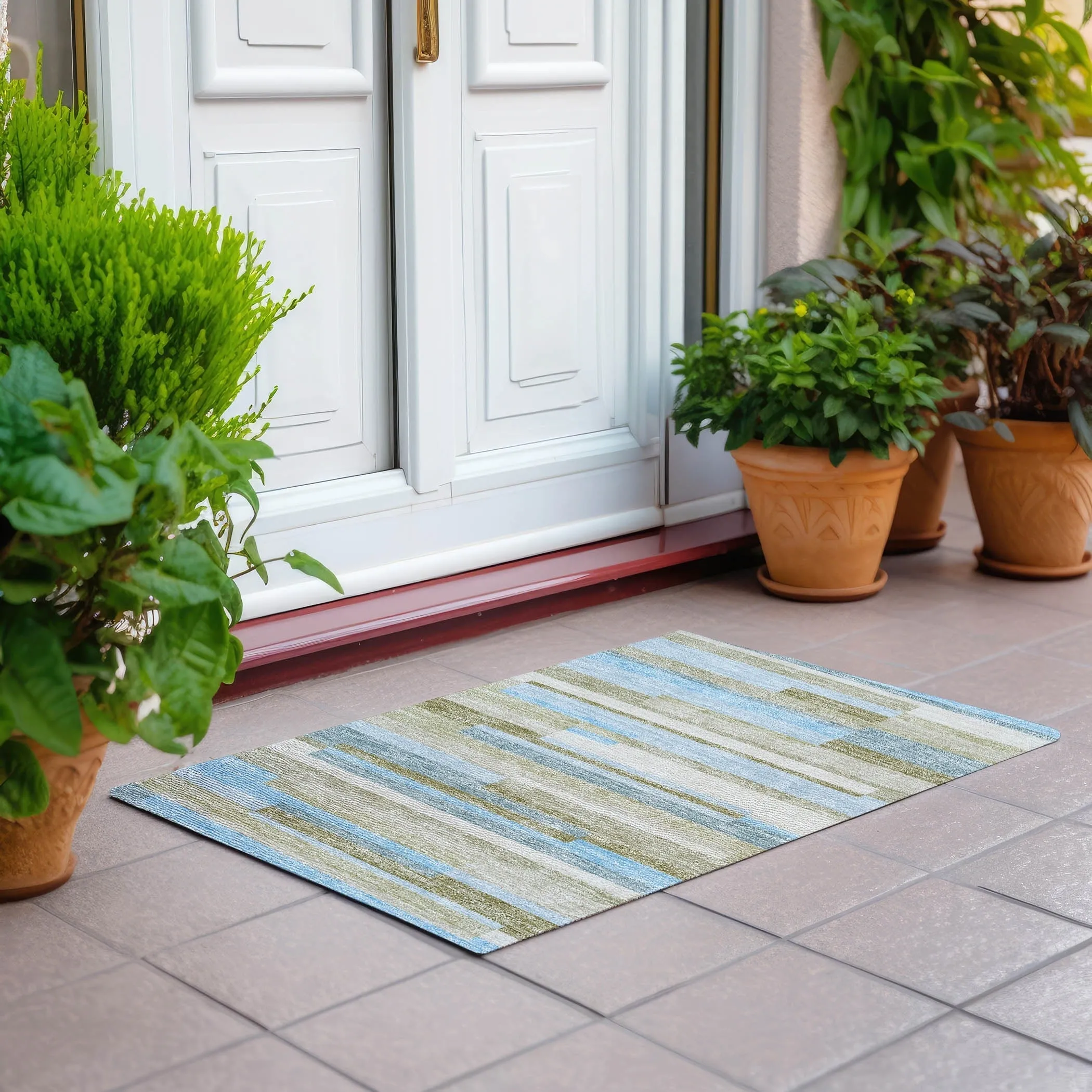 Machine Washable Indoor/ Outdoor Chantille Contempory Stripes Rug