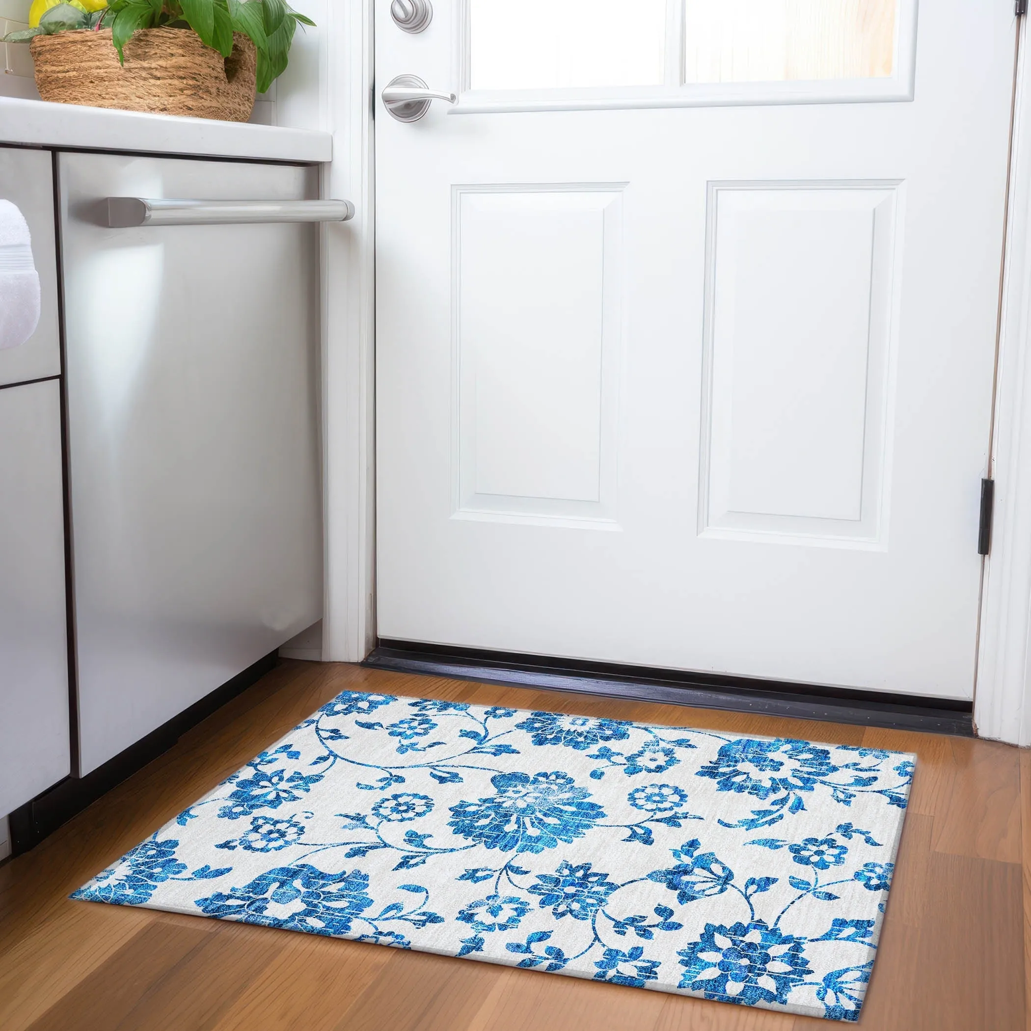 Machine Washable Indoor/ Outdoor Chantille Farmhouse Floral Rug