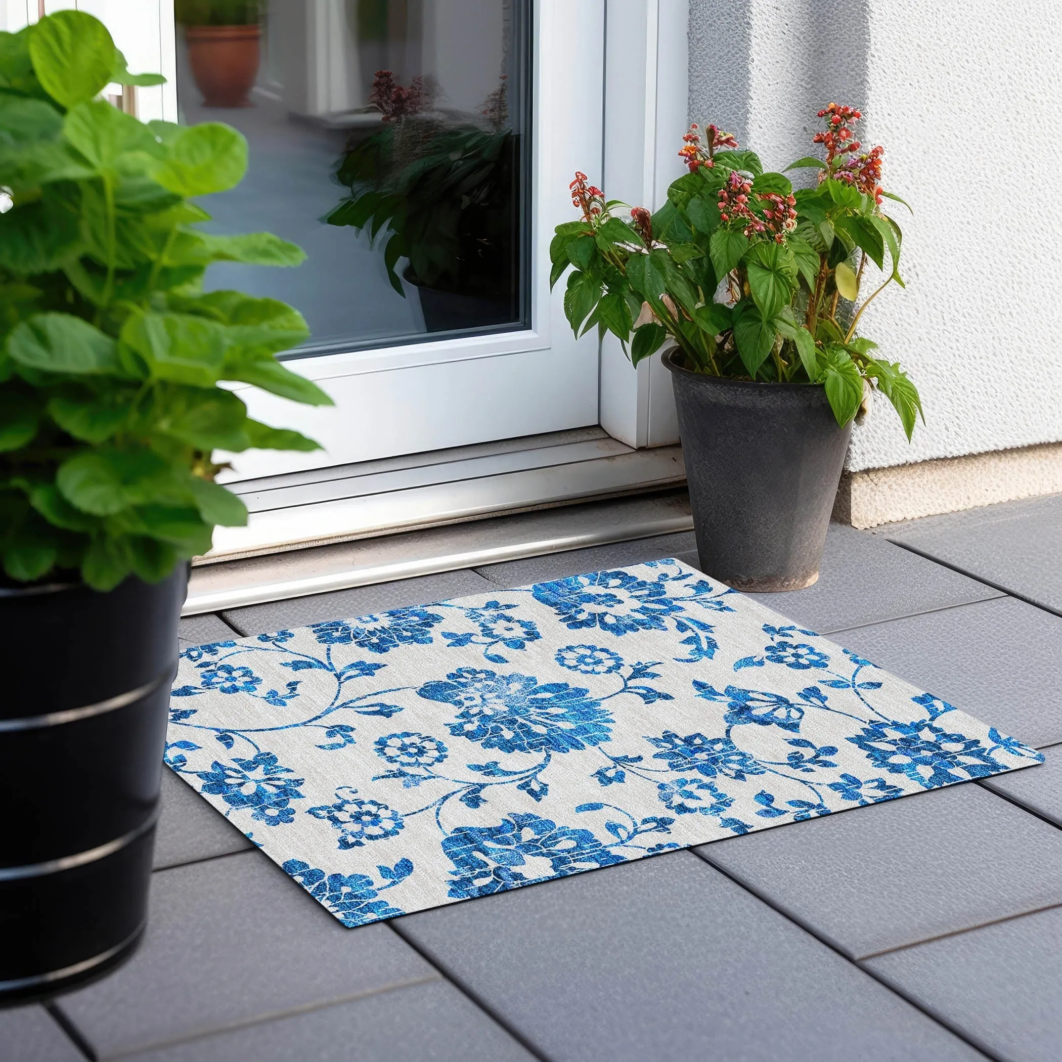 Machine Washable Indoor/ Outdoor Chantille Farmhouse Floral Rug