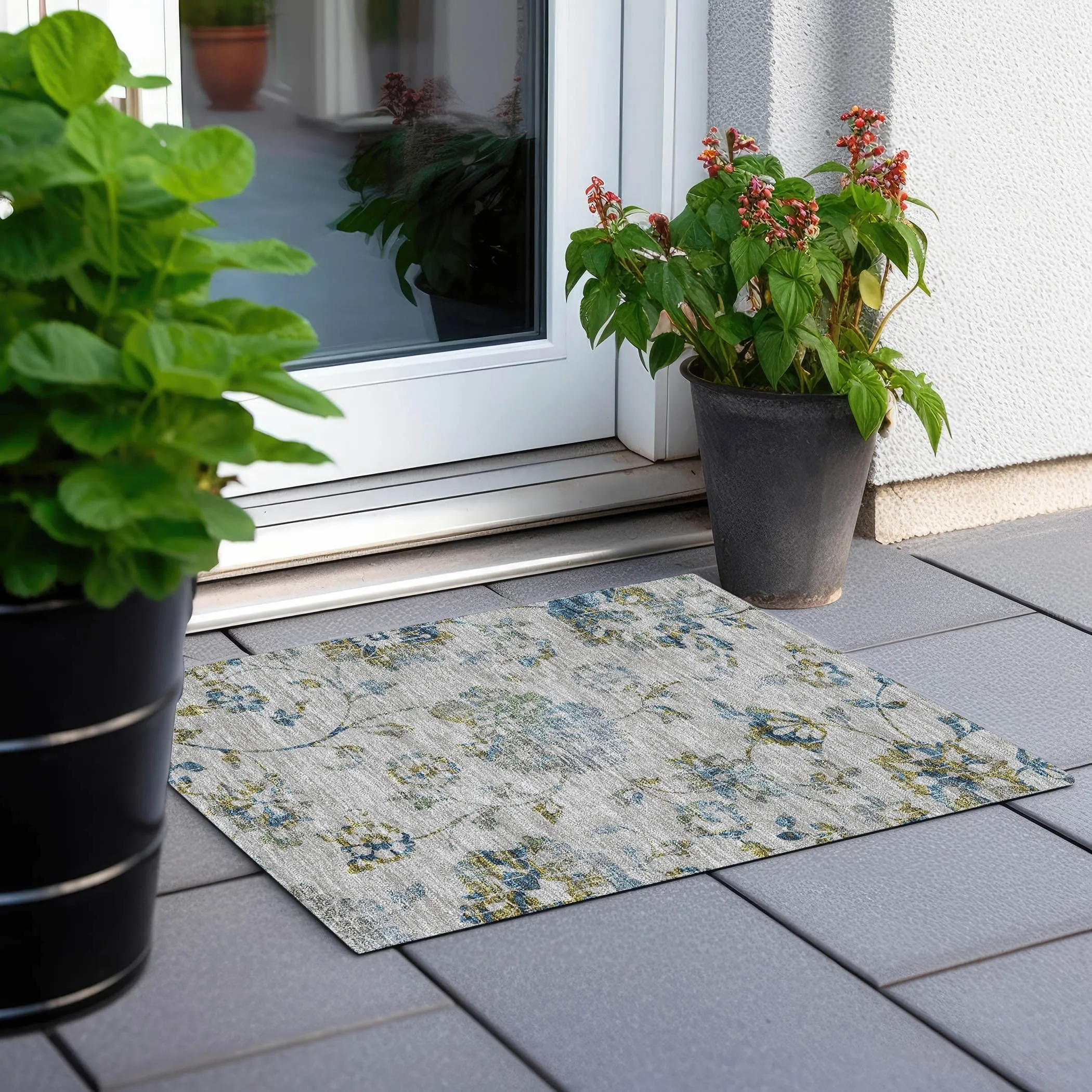 Machine Washable Indoor/ Outdoor Chantille Farmhouse Floral Rug