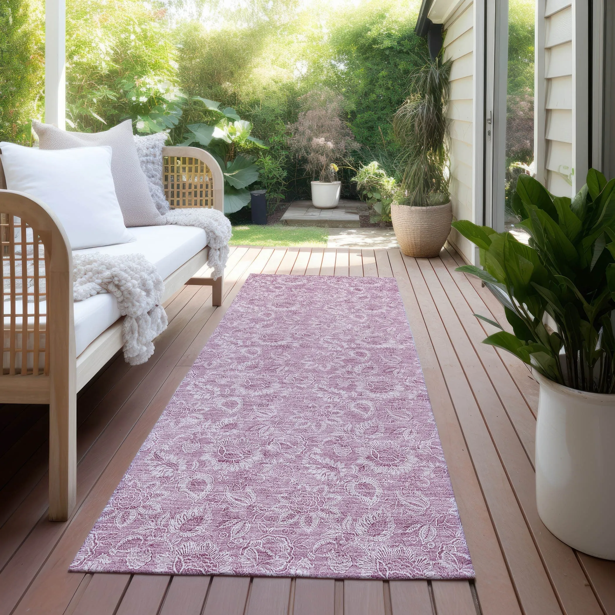 Machine Washable Indoor/ Outdoor Chantille Floral Farmhouse Rug