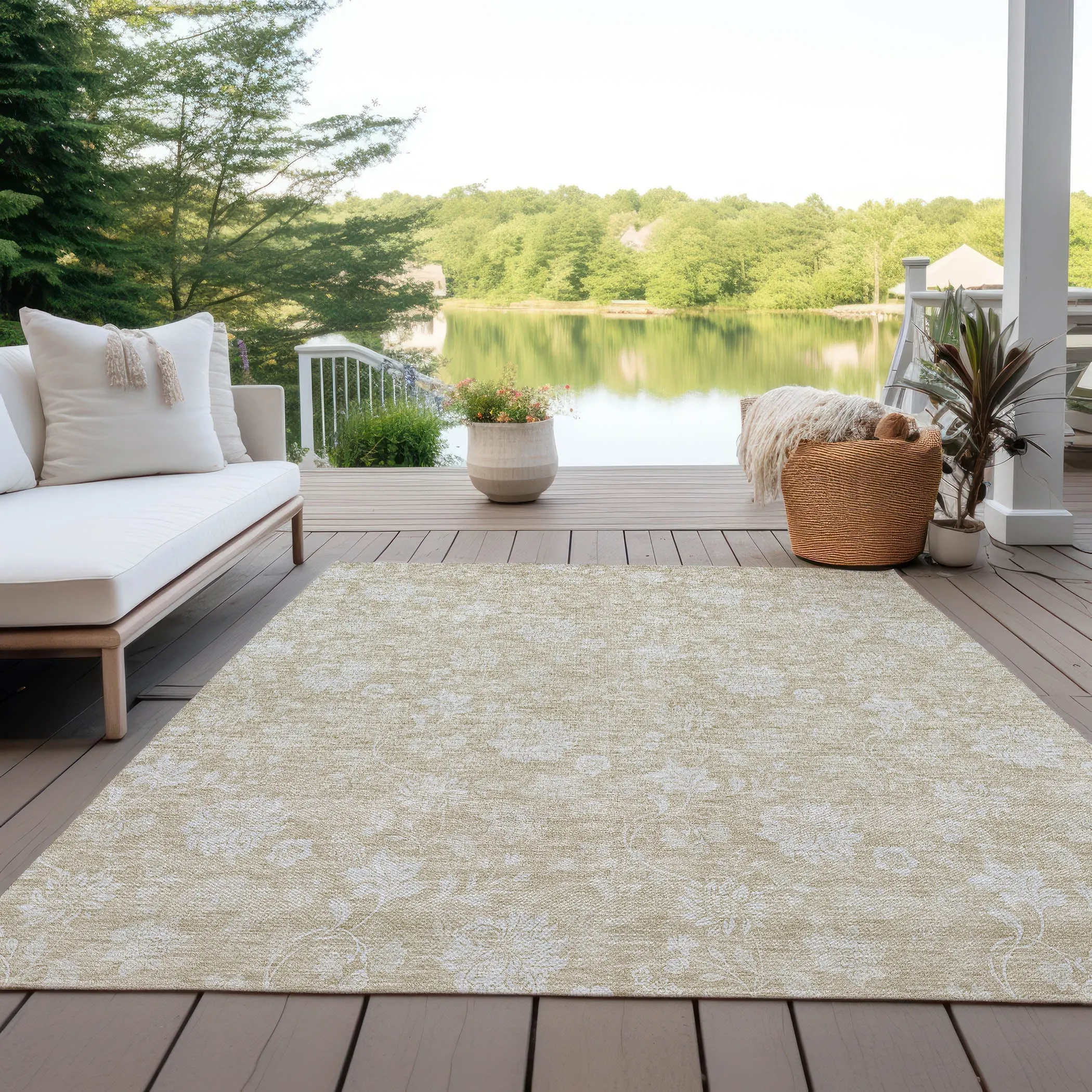 Machine Washable Indoor/ Outdoor Chantille Floral Farmhouse Rug