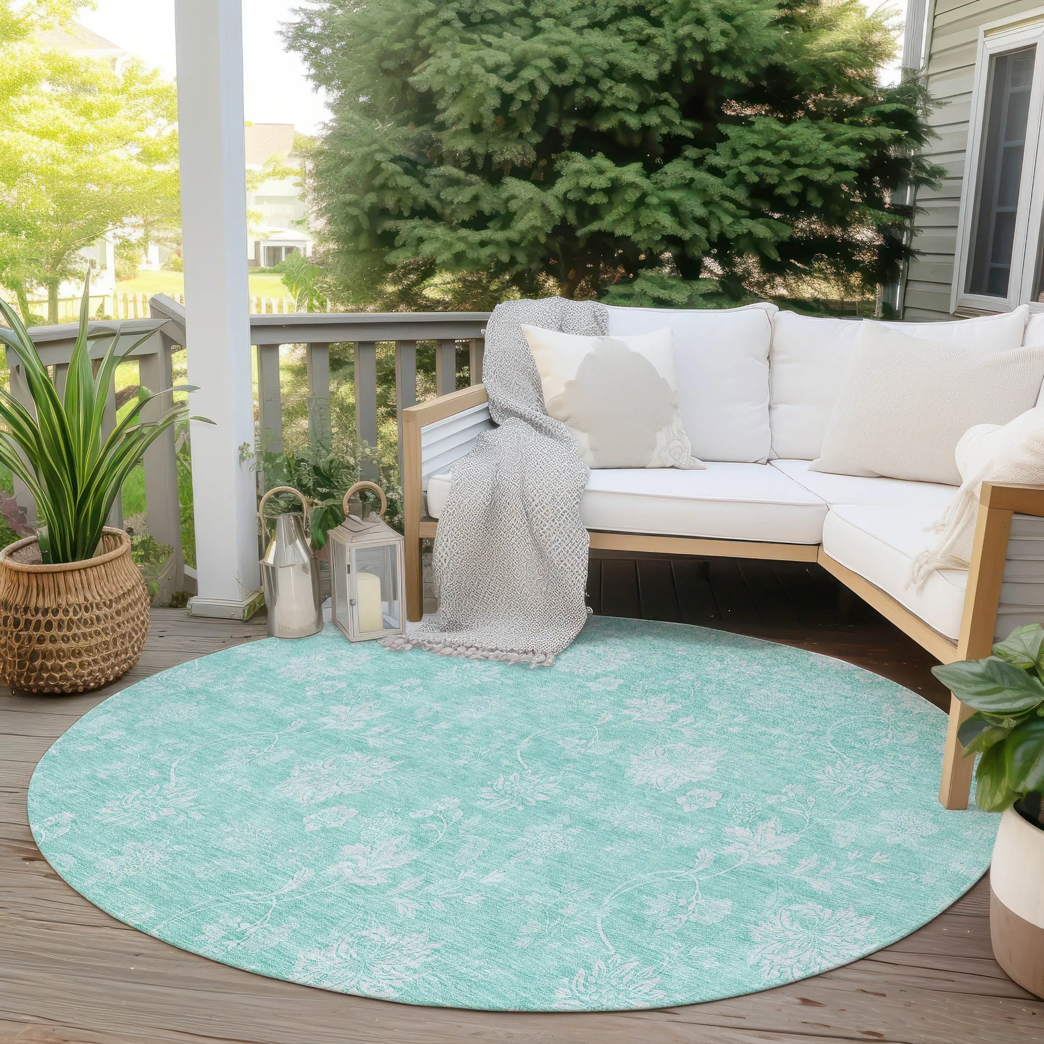 Machine Washable Indoor/ Outdoor Chantille Floral Farmhouse Rug