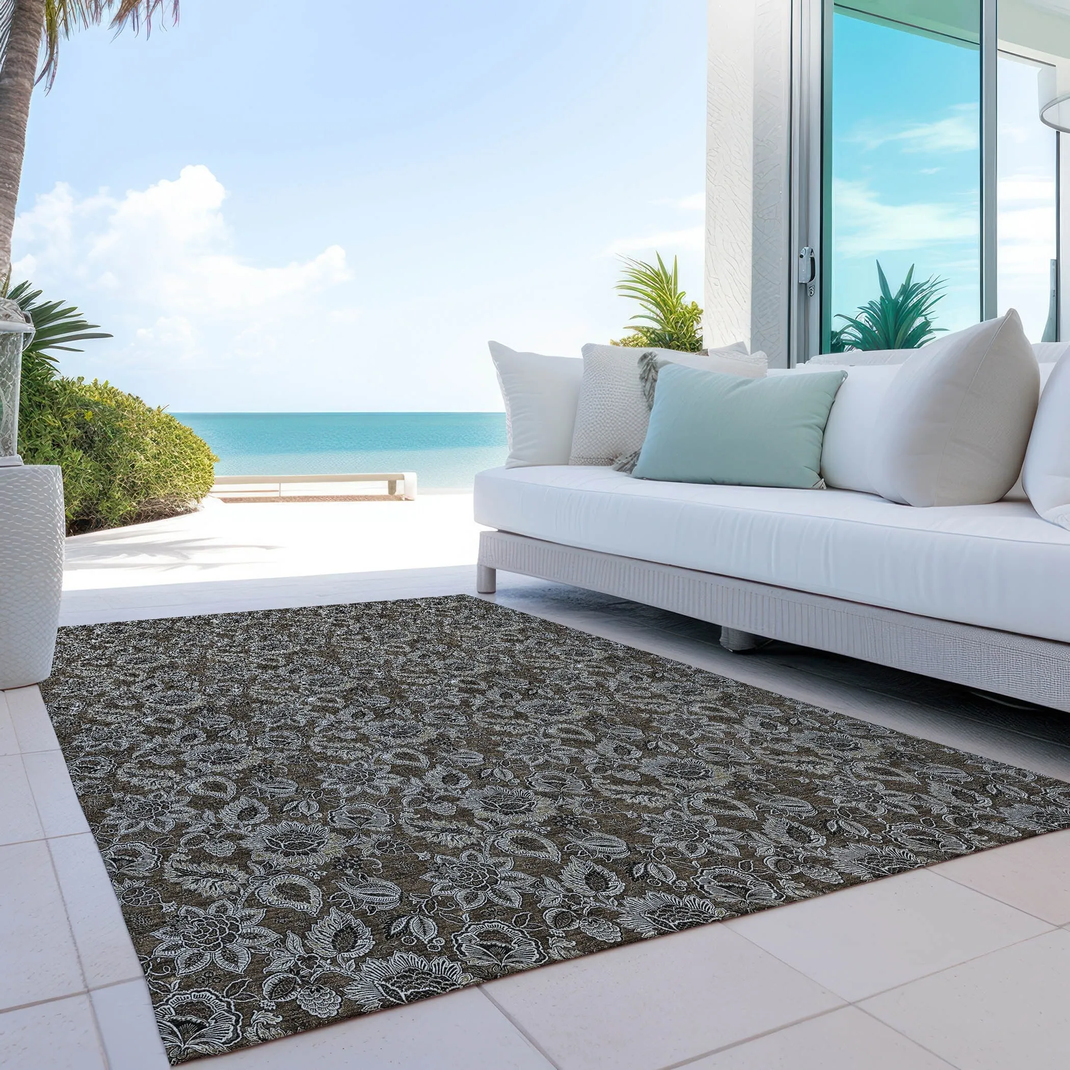 Machine Washable Indoor/ Outdoor Chantille Floral Farmhouse Rug
