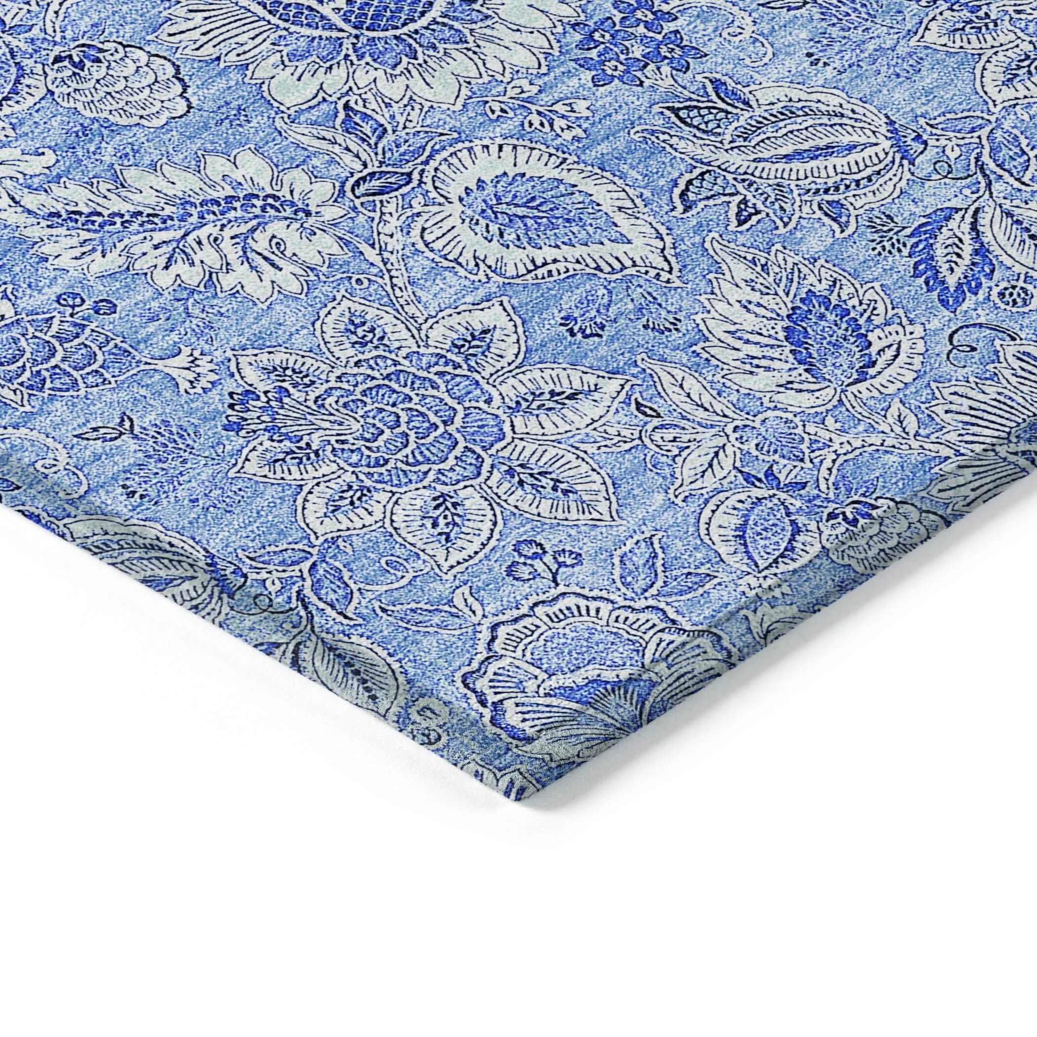 Machine Washable Indoor/ Outdoor Chantille Floral Farmhouse Rug