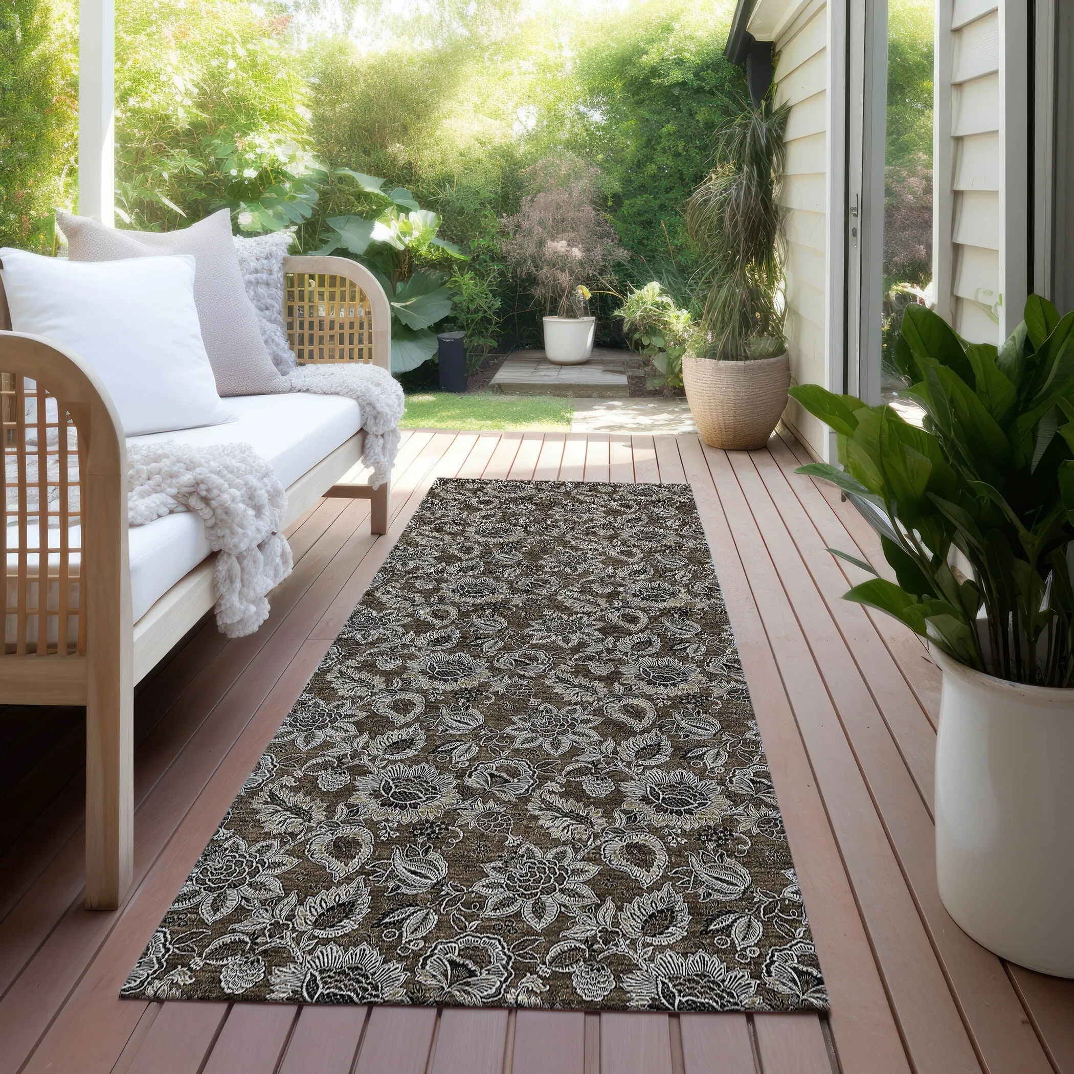 Machine Washable Indoor/ Outdoor Chantille Floral Farmhouse Rug