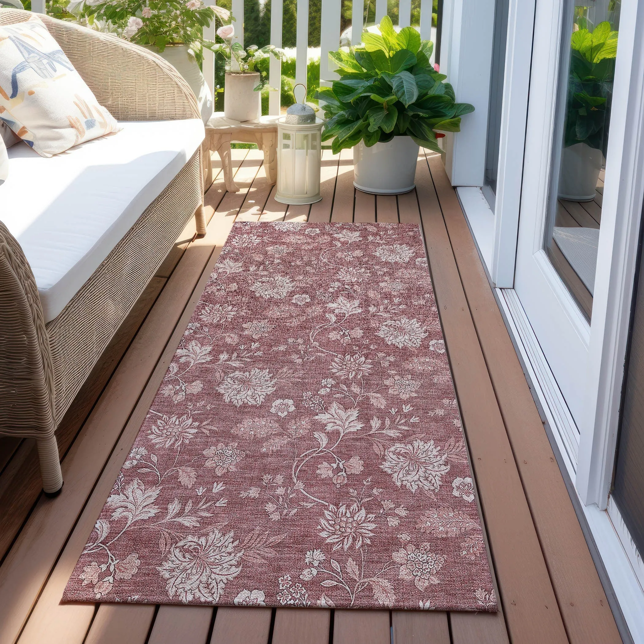Machine Washable Indoor/ Outdoor Chantille Floral Farmhouse Rug