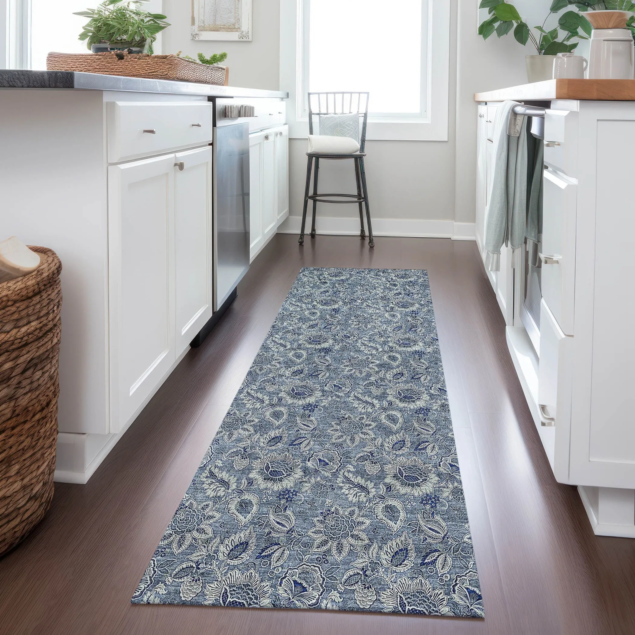 Machine Washable Indoor/ Outdoor Chantille Floral Farmhouse Rug