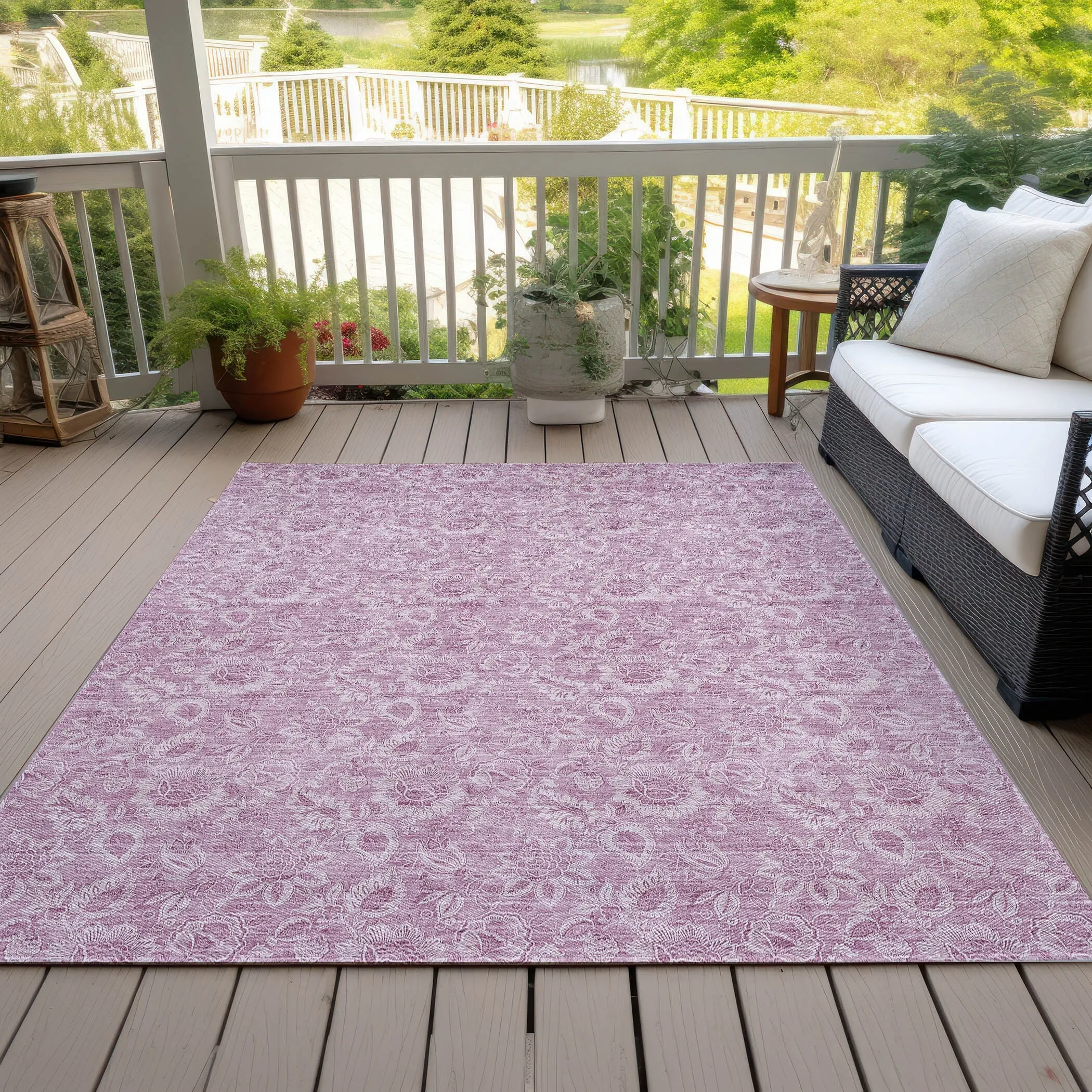 Machine Washable Indoor/ Outdoor Chantille Floral Farmhouse Rug