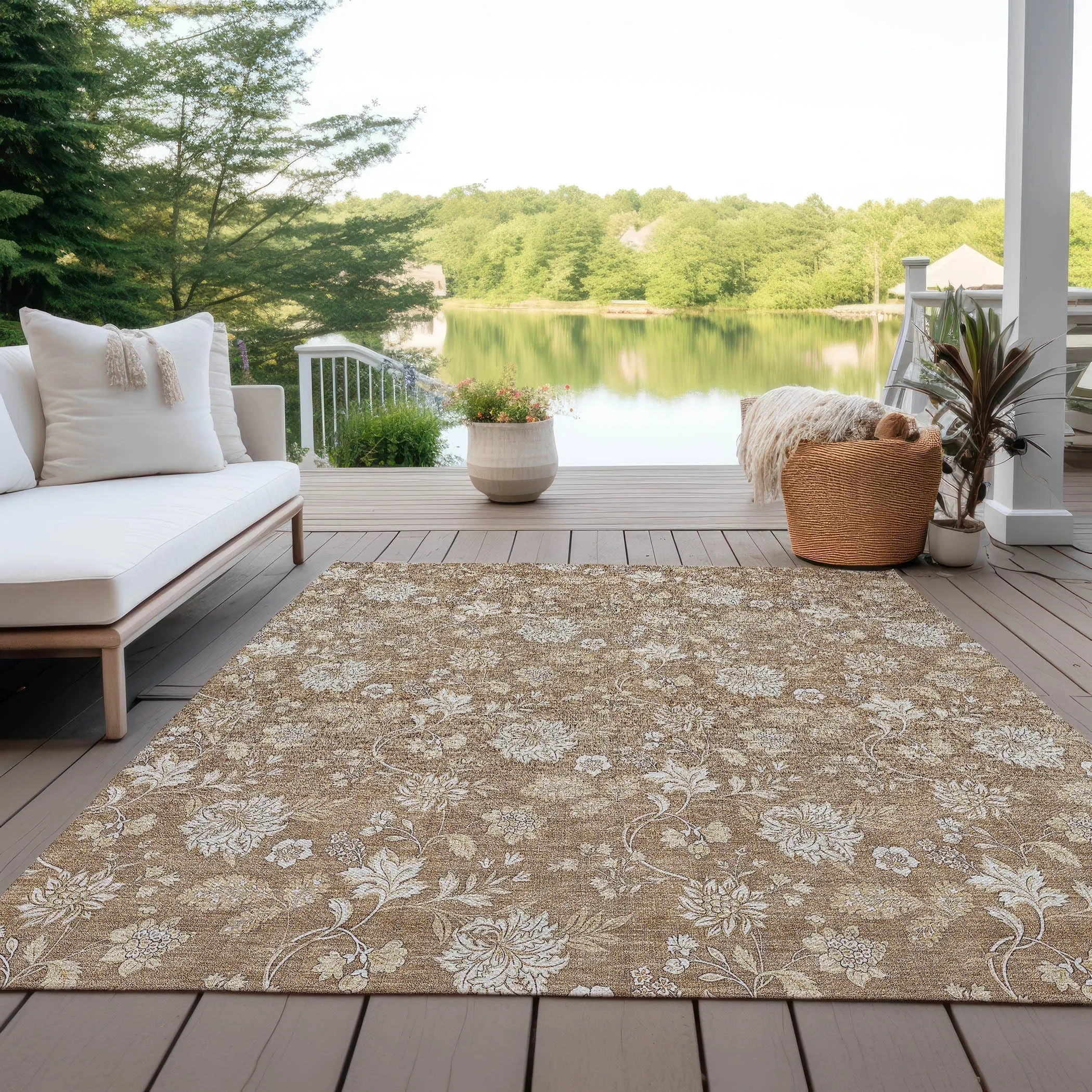 Machine Washable Indoor/ Outdoor Chantille Floral Farmhouse Rug