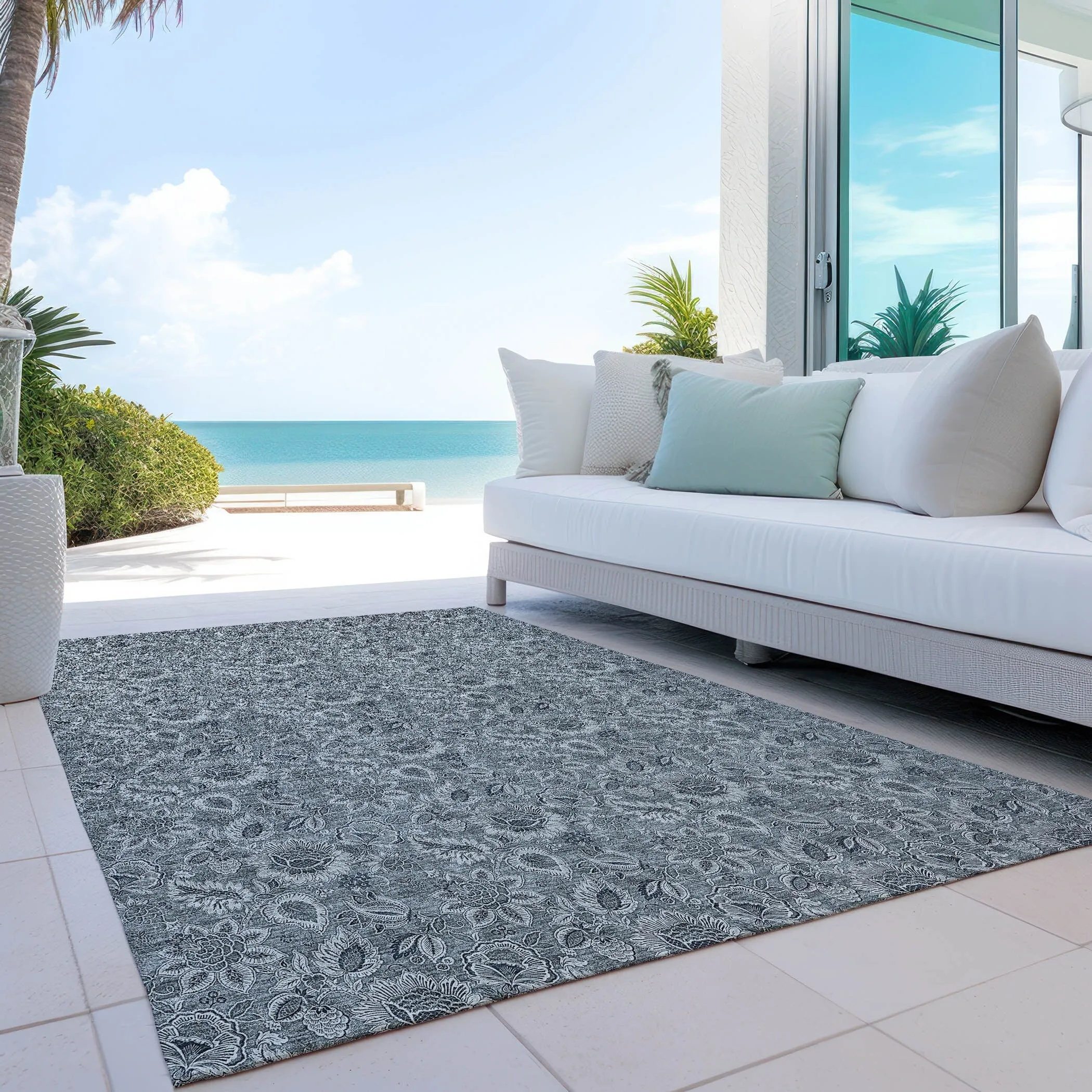 Machine Washable Indoor/ Outdoor Chantille Floral Farmhouse Rug