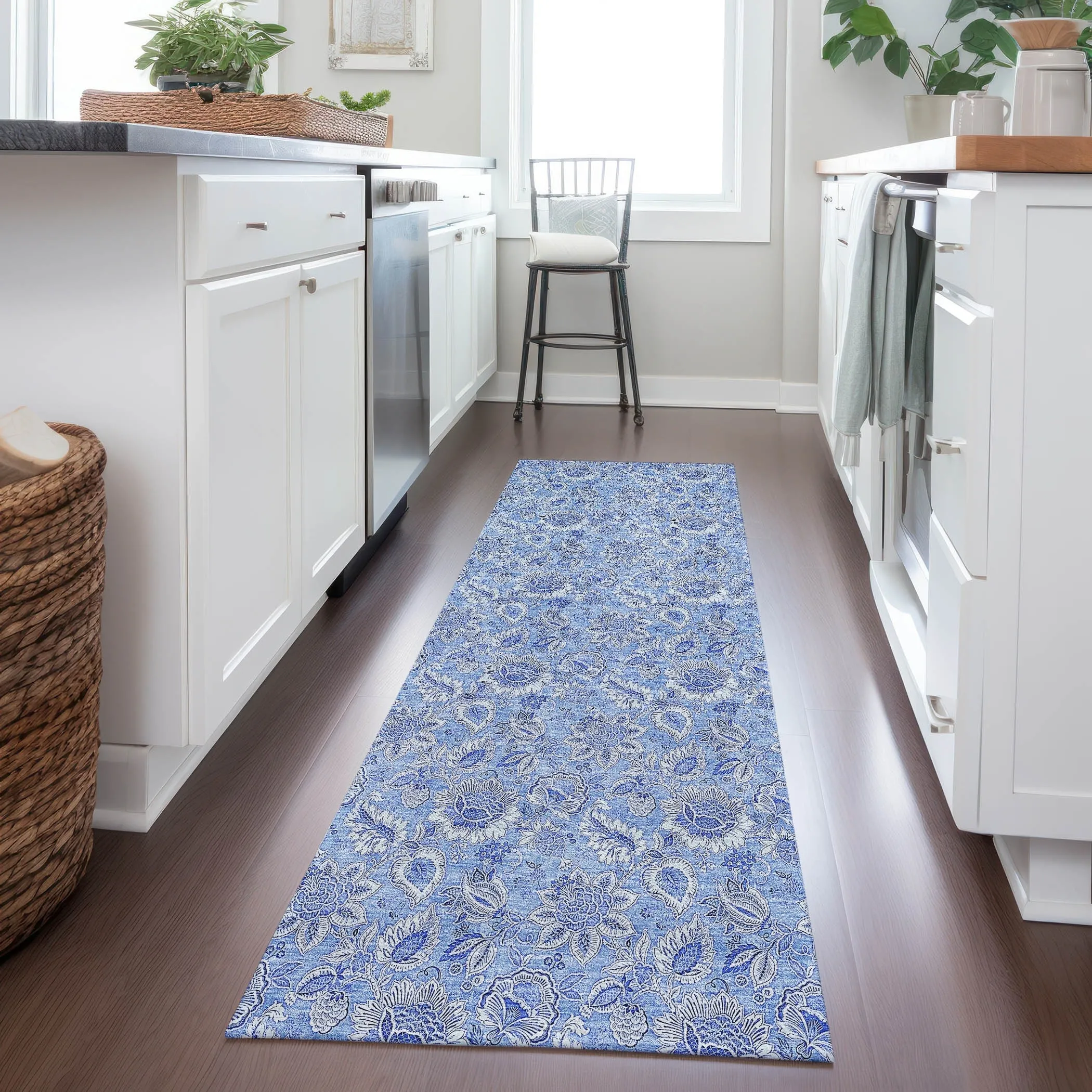 Machine Washable Indoor/ Outdoor Chantille Floral Farmhouse Rug