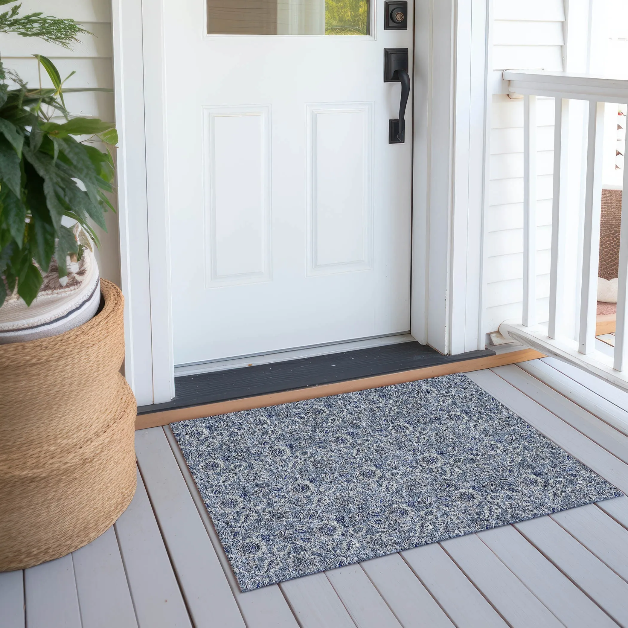 Machine Washable Indoor/ Outdoor Chantille Floral Farmhouse Rug