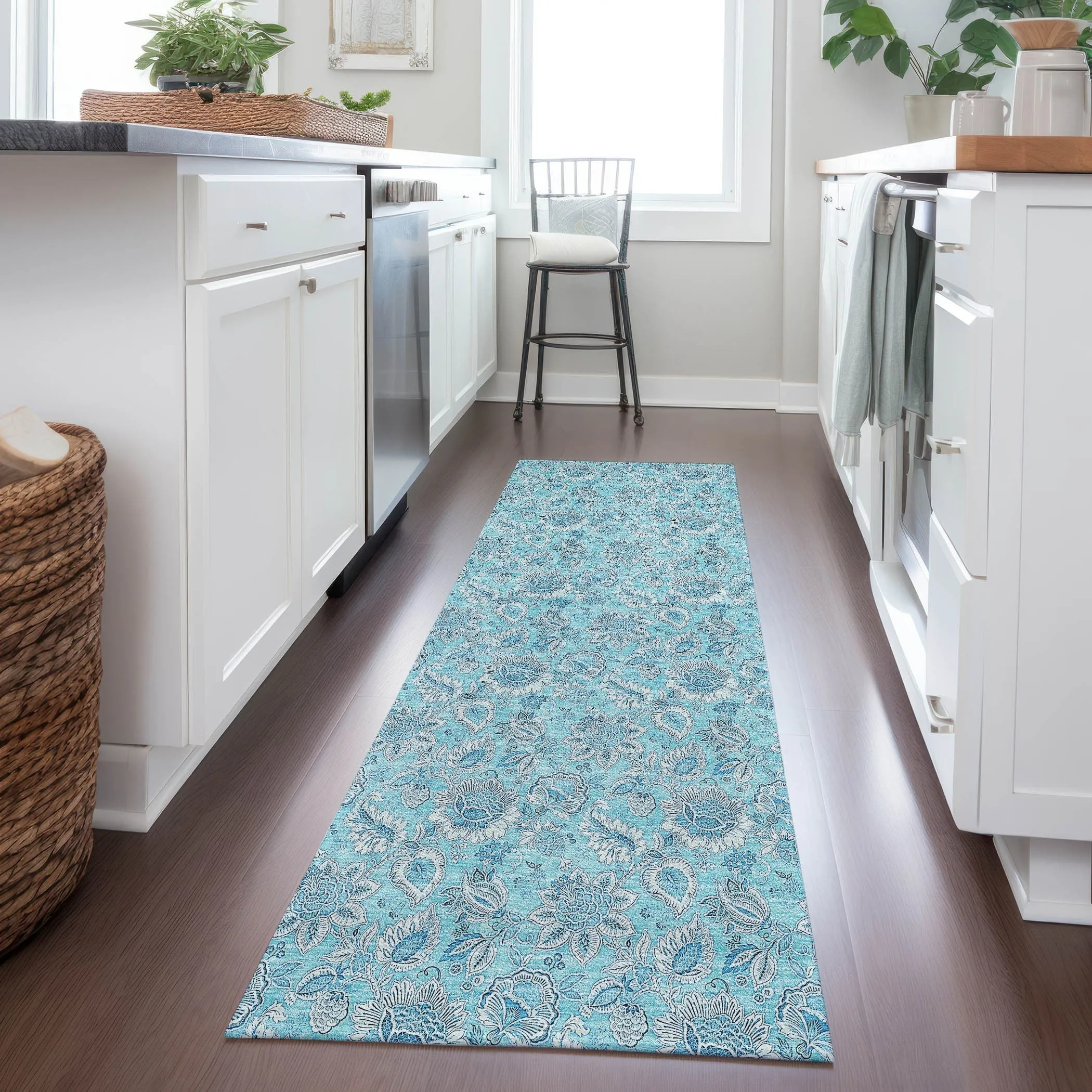 Machine Washable Indoor/ Outdoor Chantille Floral Farmhouse Rug