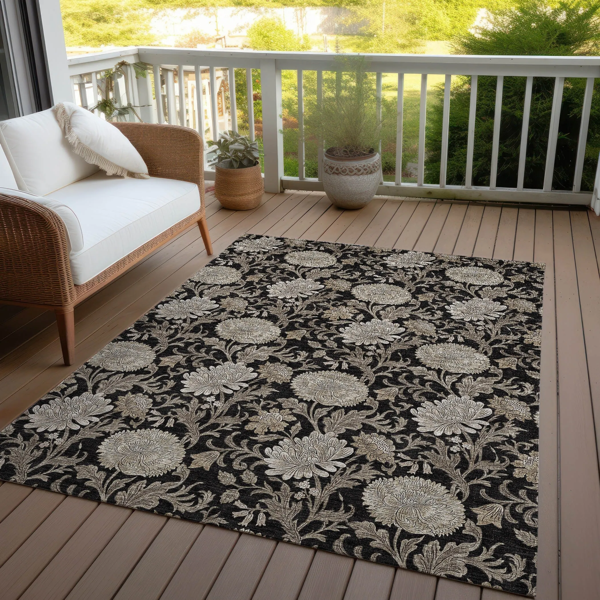 Machine Washable Indoor/ Outdoor Chantille Floral Rug