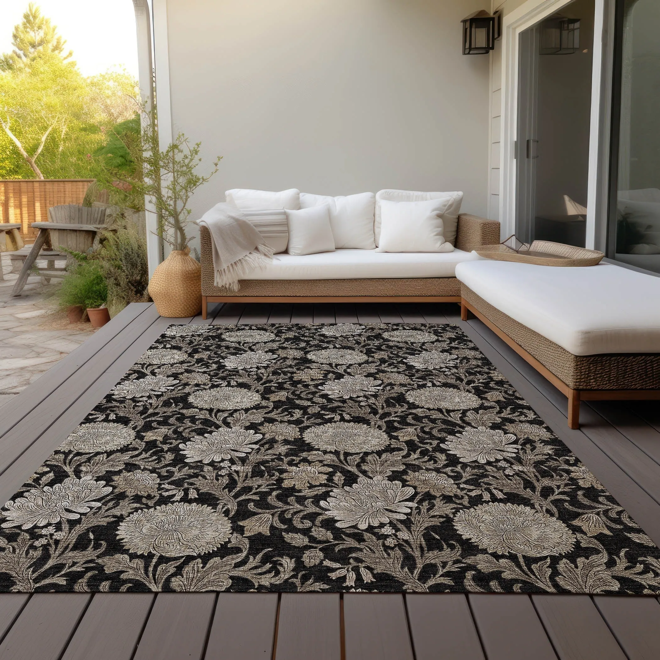 Machine Washable Indoor/ Outdoor Chantille Floral Rug