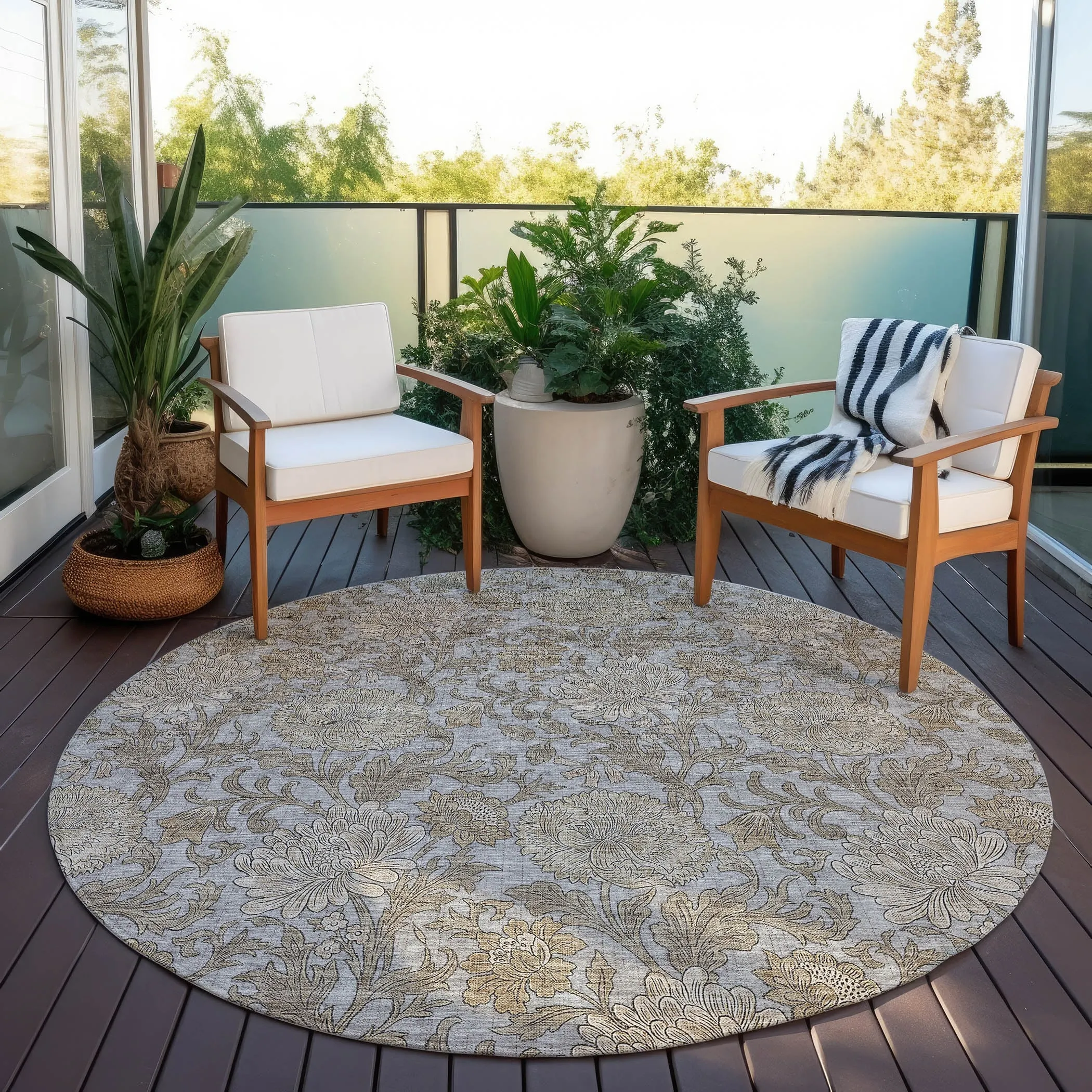 Machine Washable Indoor/ Outdoor Chantille Floral Rug