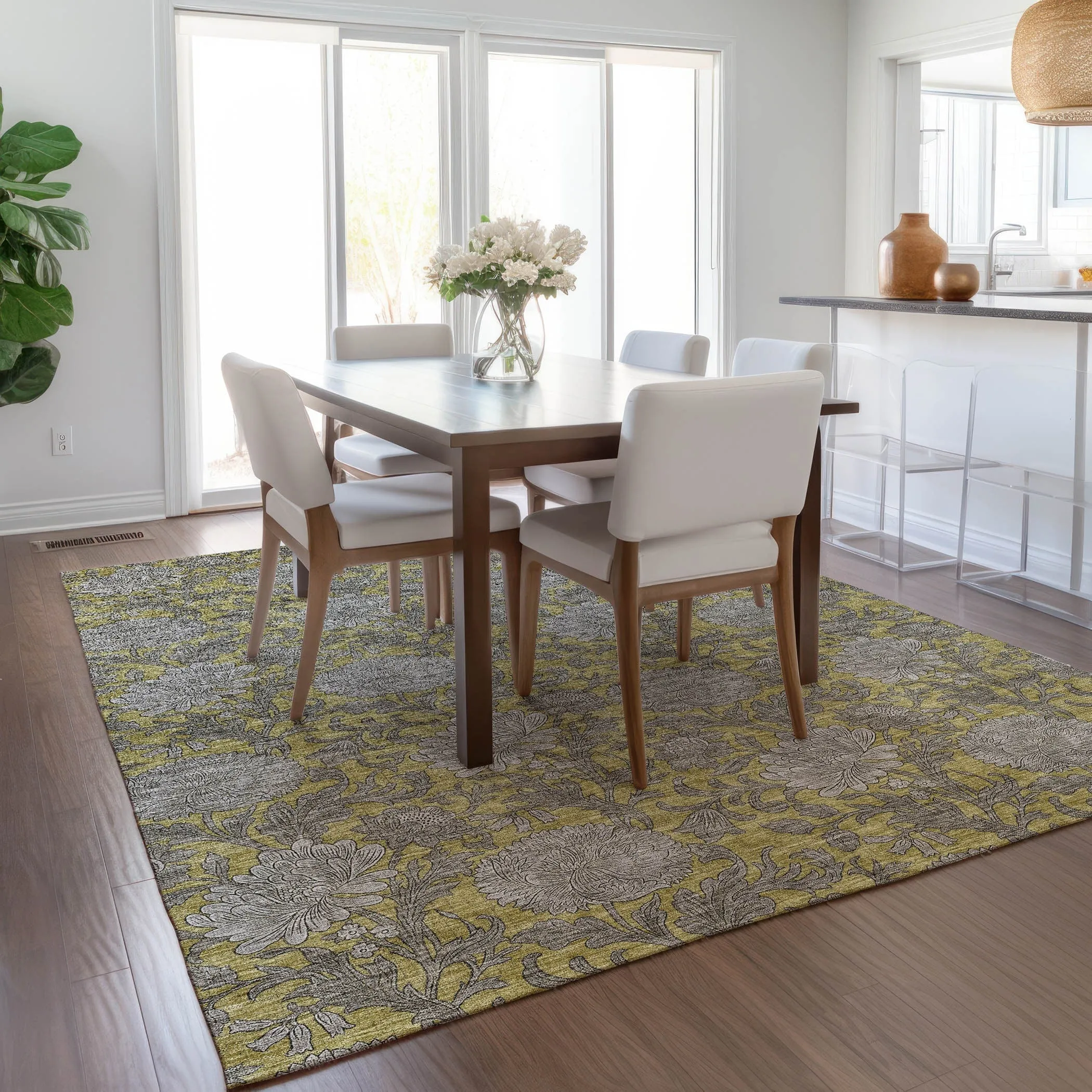 Machine Washable Indoor/ Outdoor Chantille Floral Rug