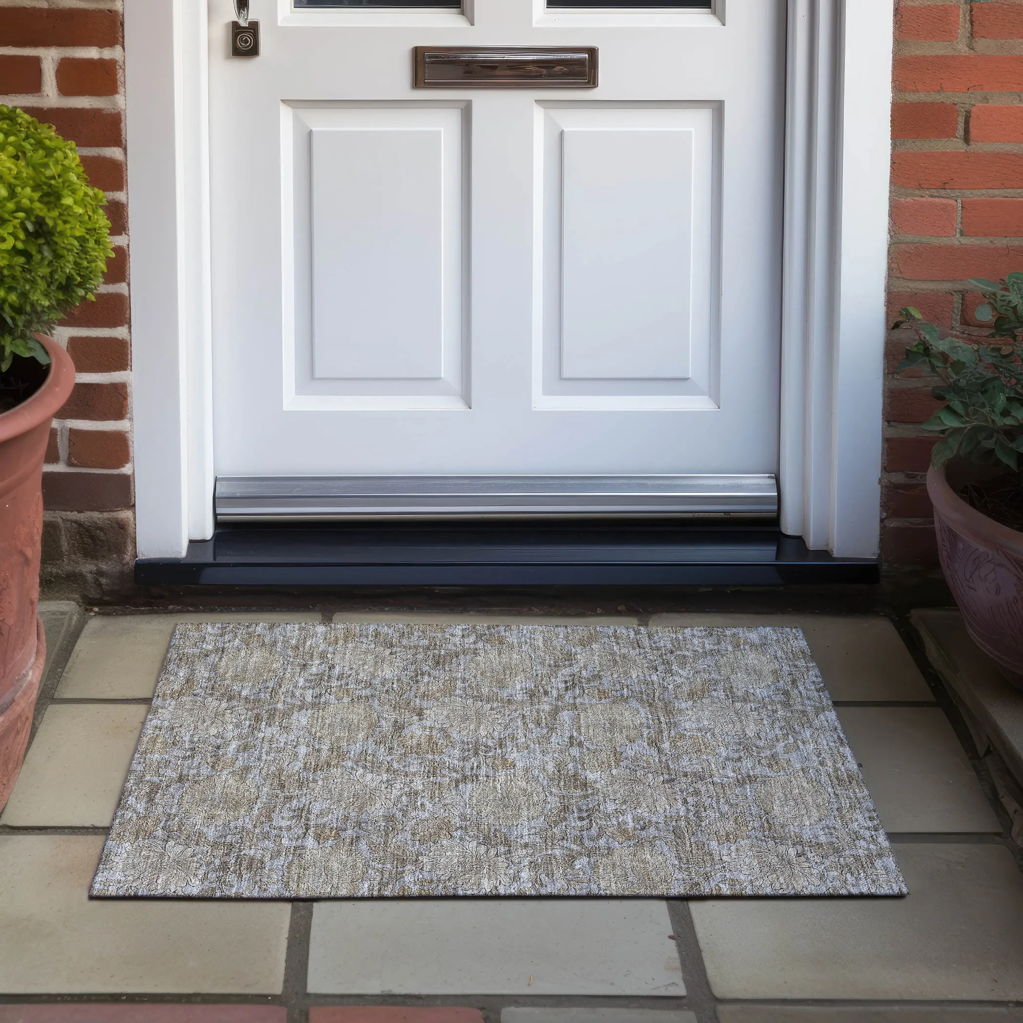 Machine Washable Indoor/ Outdoor Chantille Floral Rug