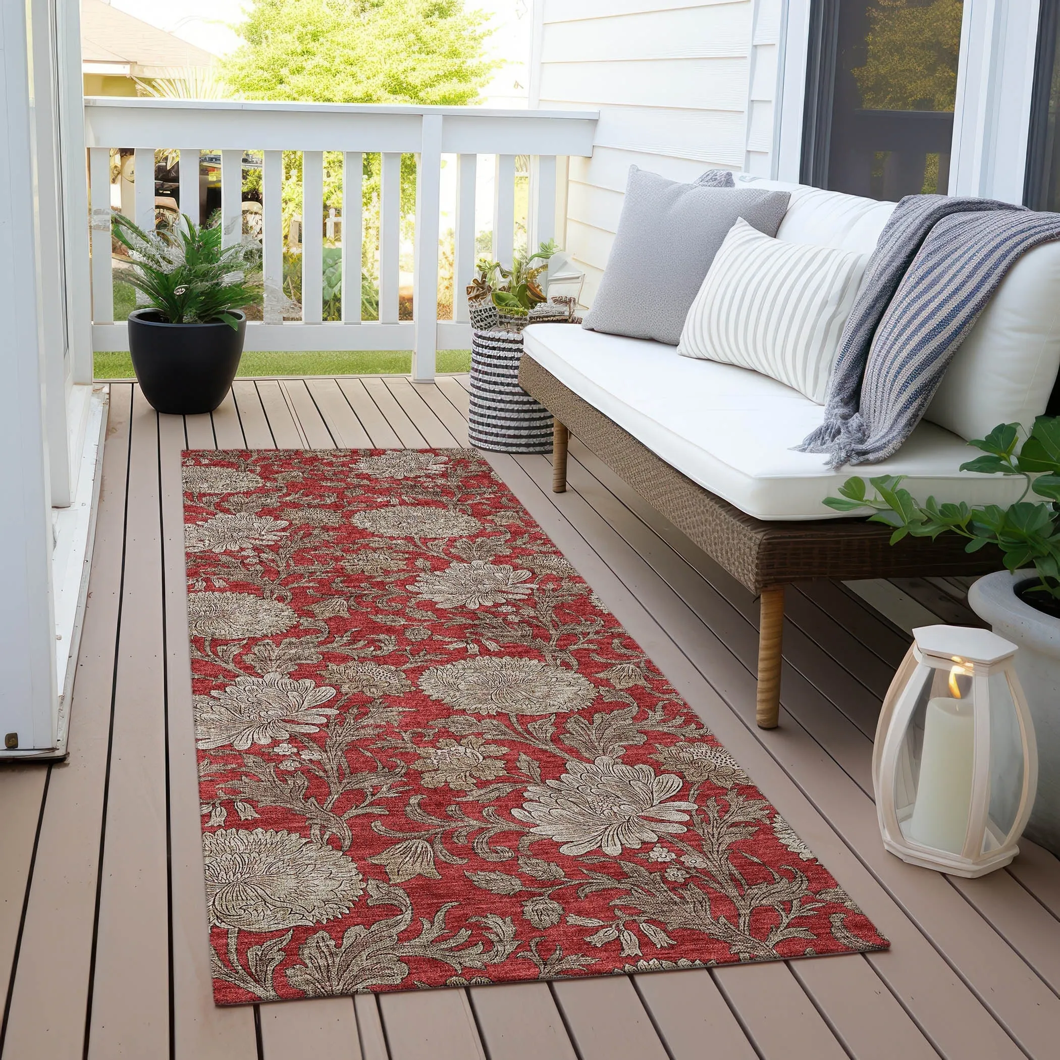 Machine Washable Indoor/ Outdoor Chantille Floral Rug