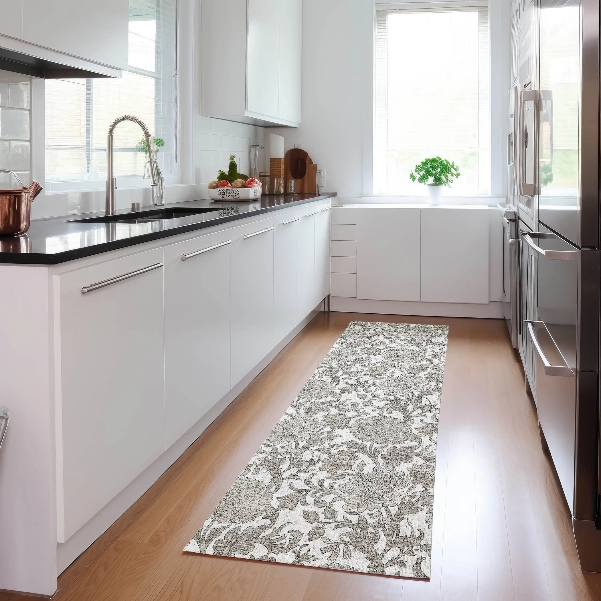 Machine Washable Indoor/ Outdoor Chantille Floral Rug