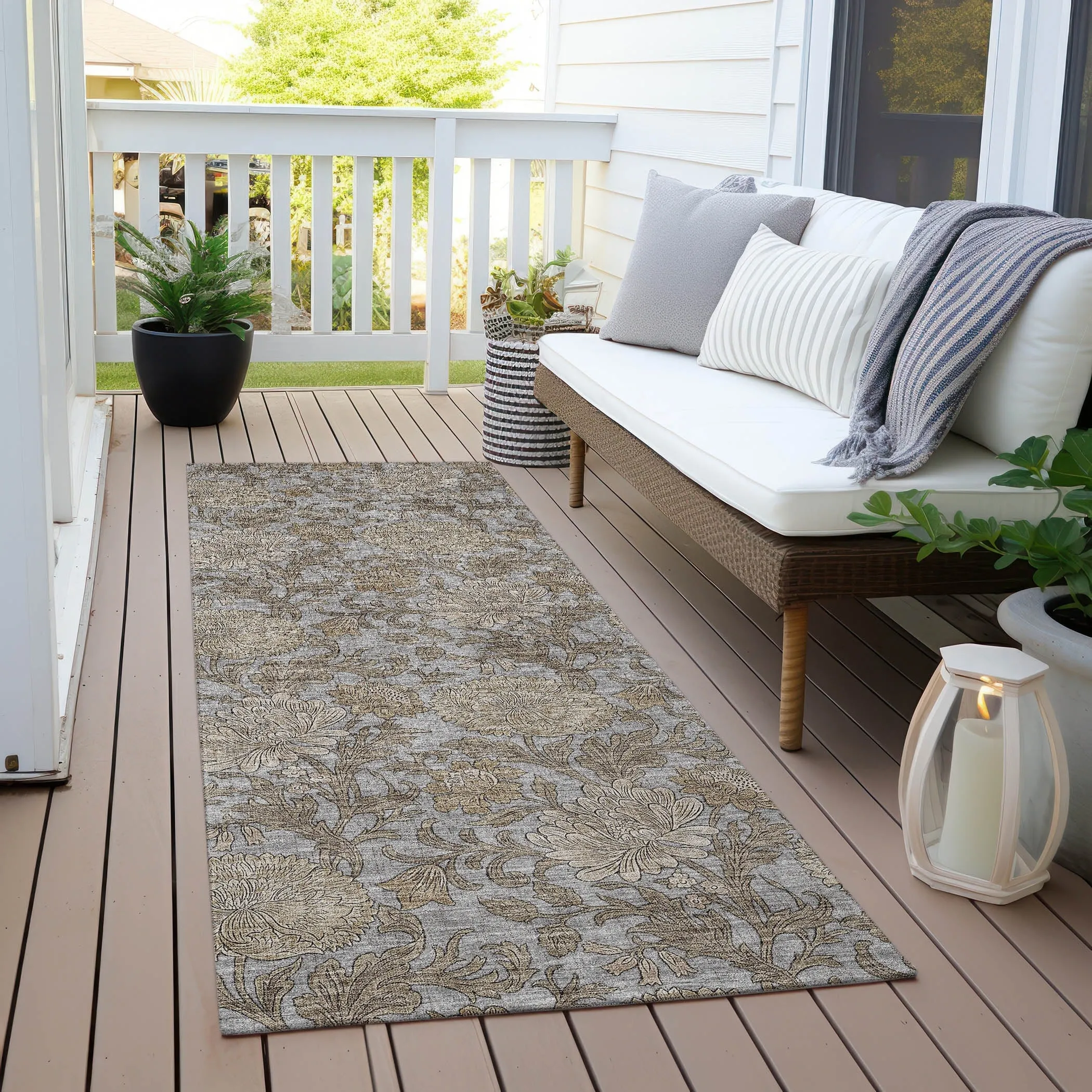 Machine Washable Indoor/ Outdoor Chantille Floral Rug