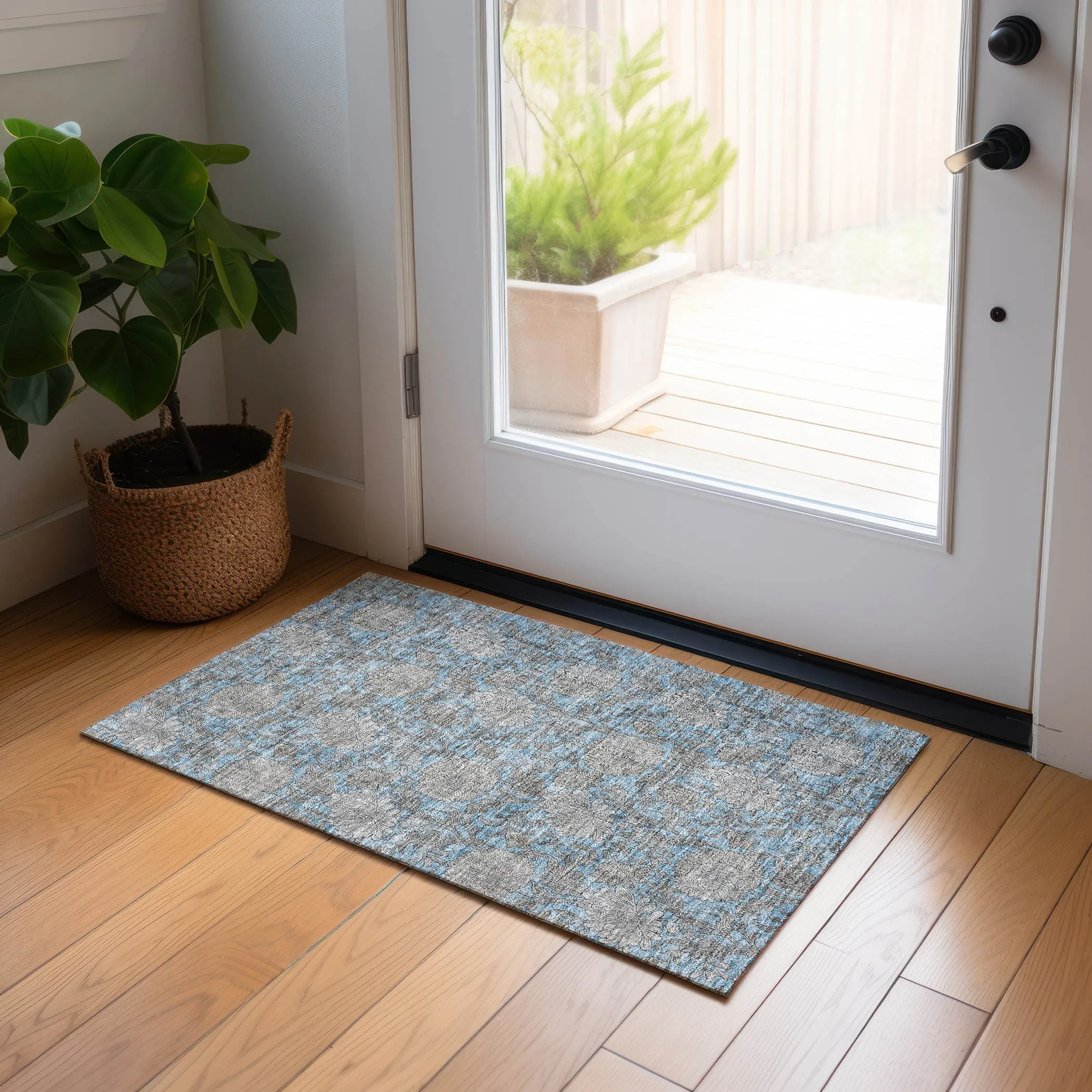 Machine Washable Indoor/ Outdoor Chantille Floral Rug