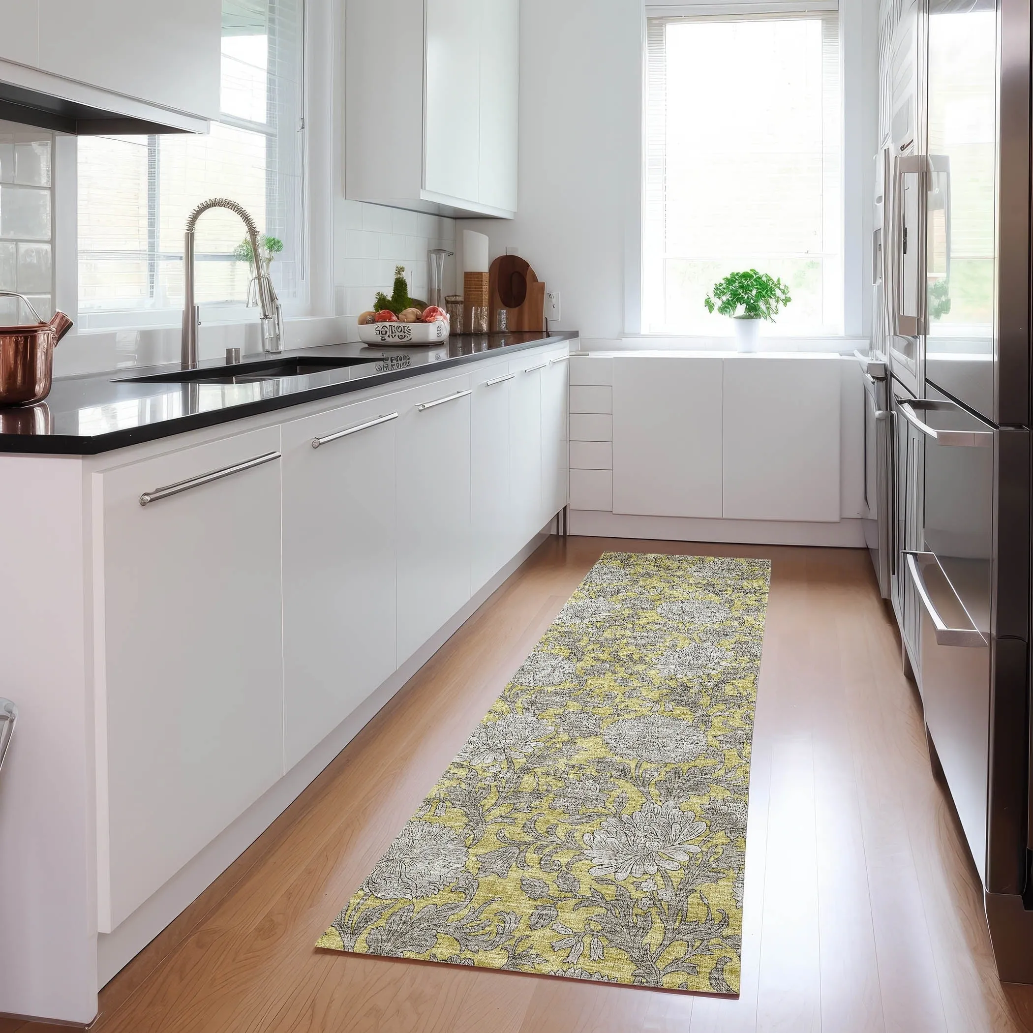 Machine Washable Indoor/ Outdoor Chantille Floral Rug